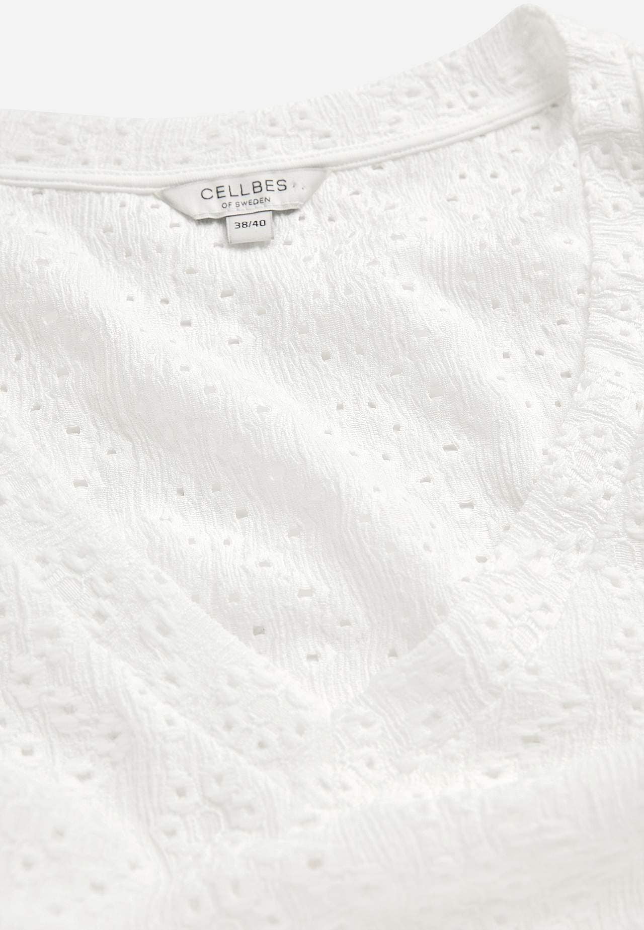 Žerzejový top s dírkovou výšivkou