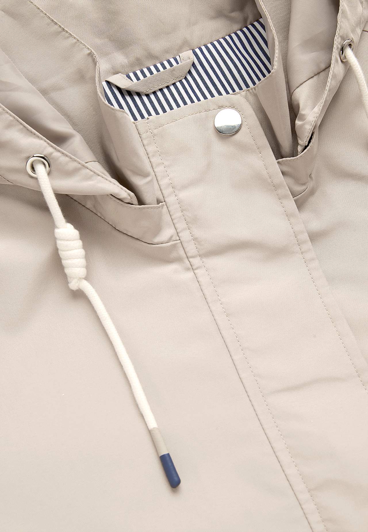 Podšitá bunda s odnímatelnou kapucí