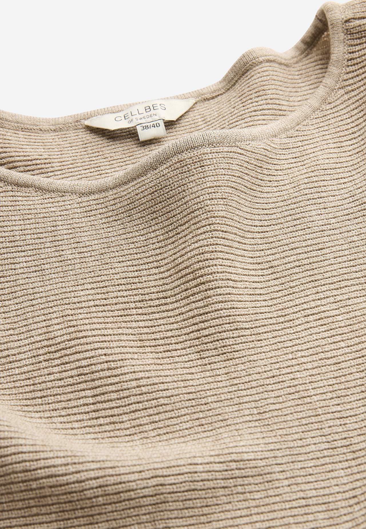 Jemně pletený svetr