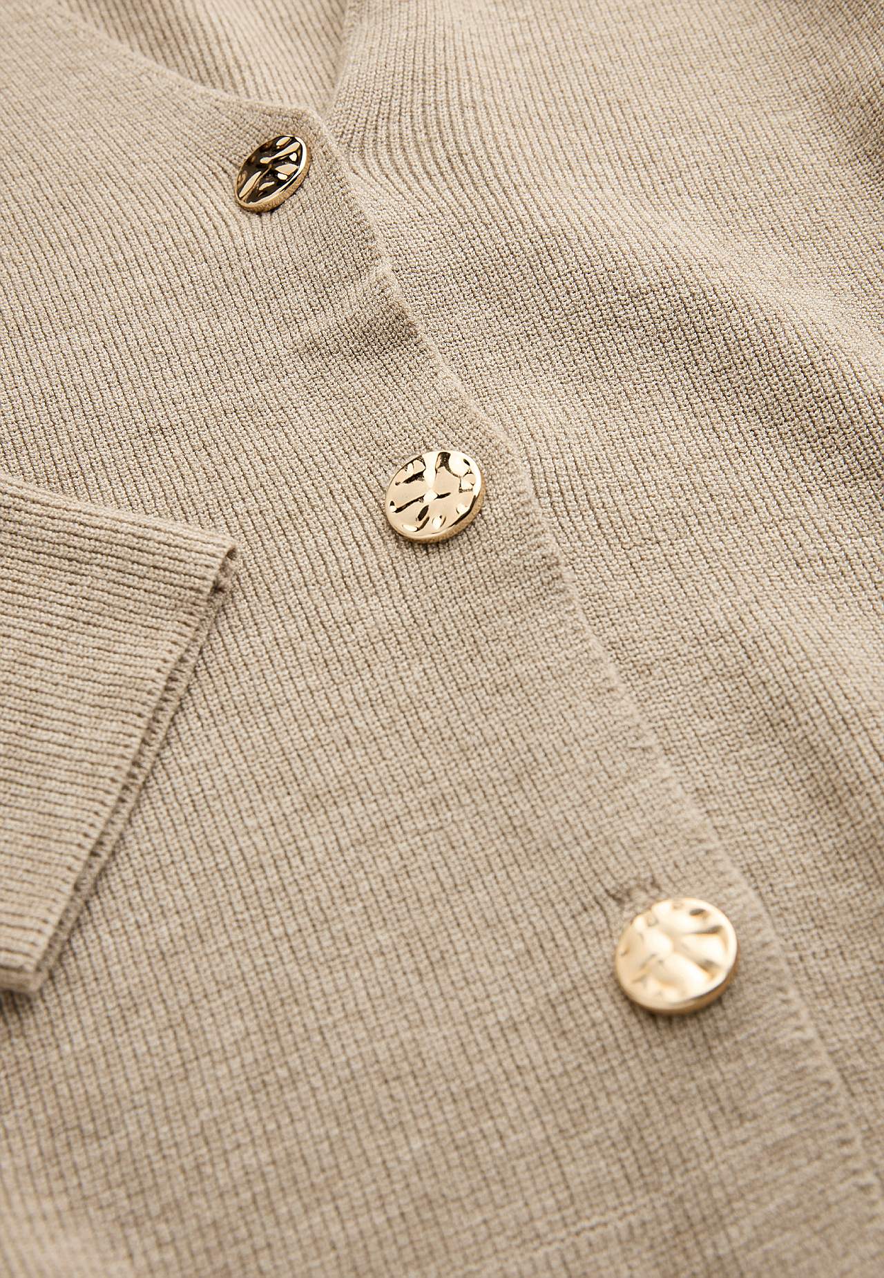 Jemně pletený kardigan