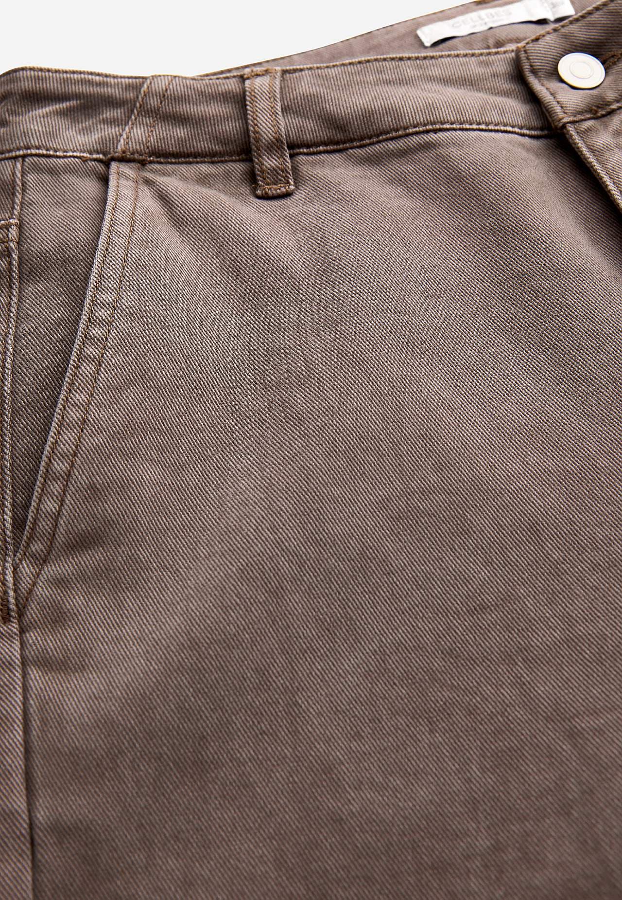 Široké a dlouhé kalhoty