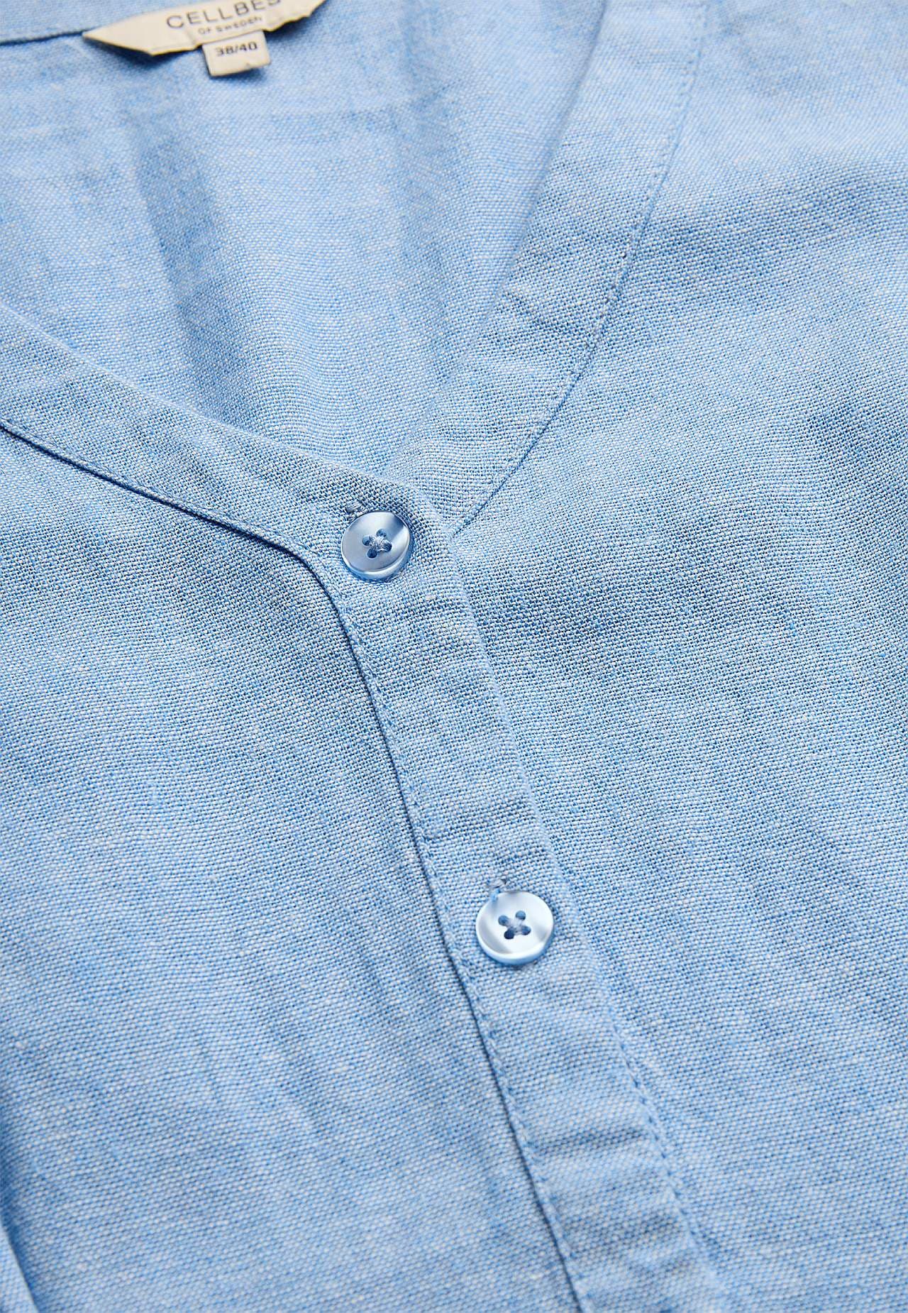 Lněné šaty s půvabnou šířkou