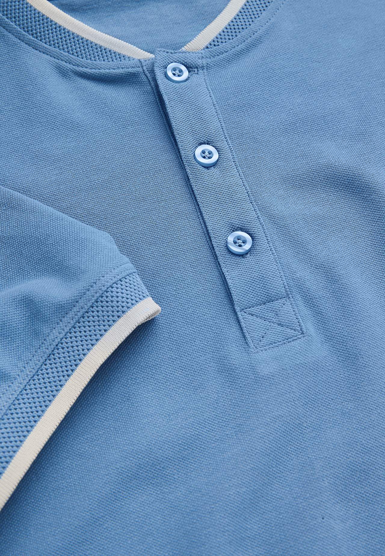 Tričko s knoflíkovou lištou