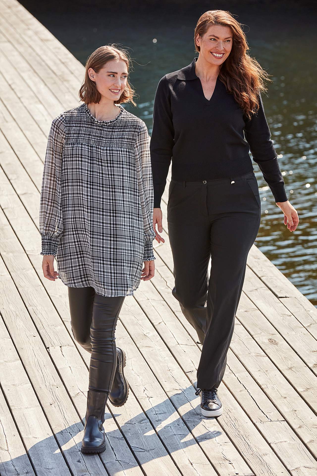 Měkký a pletený svetr s límcem