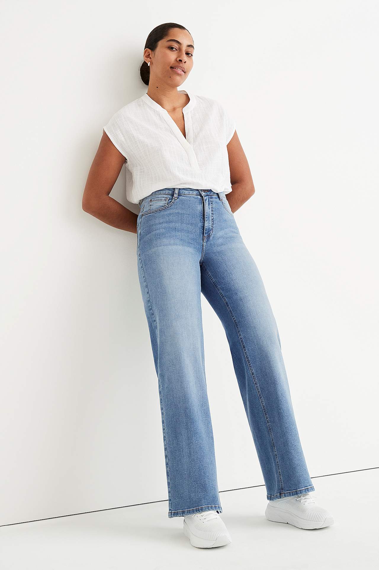 Široké džíny s vysokým pasem