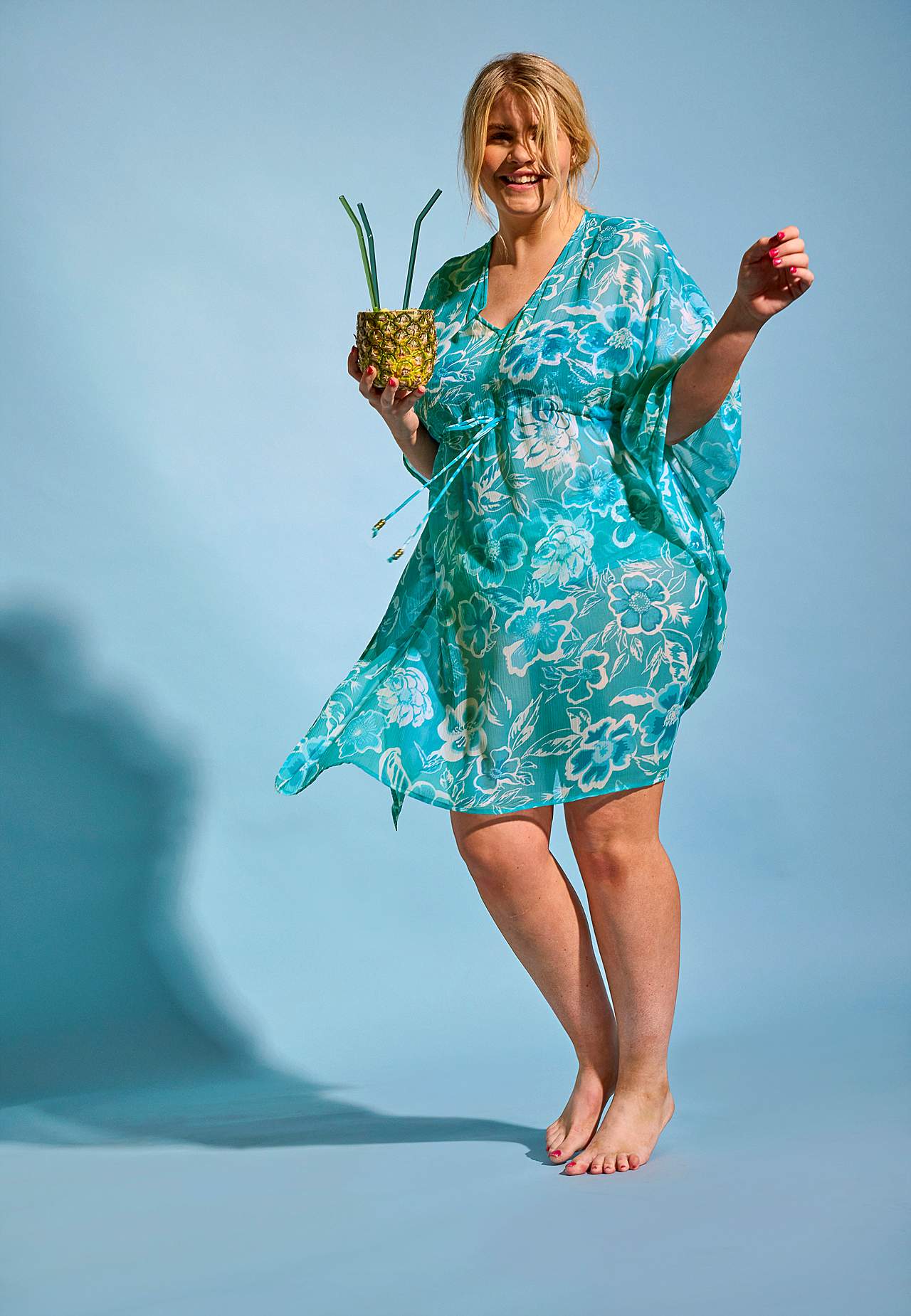 Plážový kaftan s květinovým vzorem