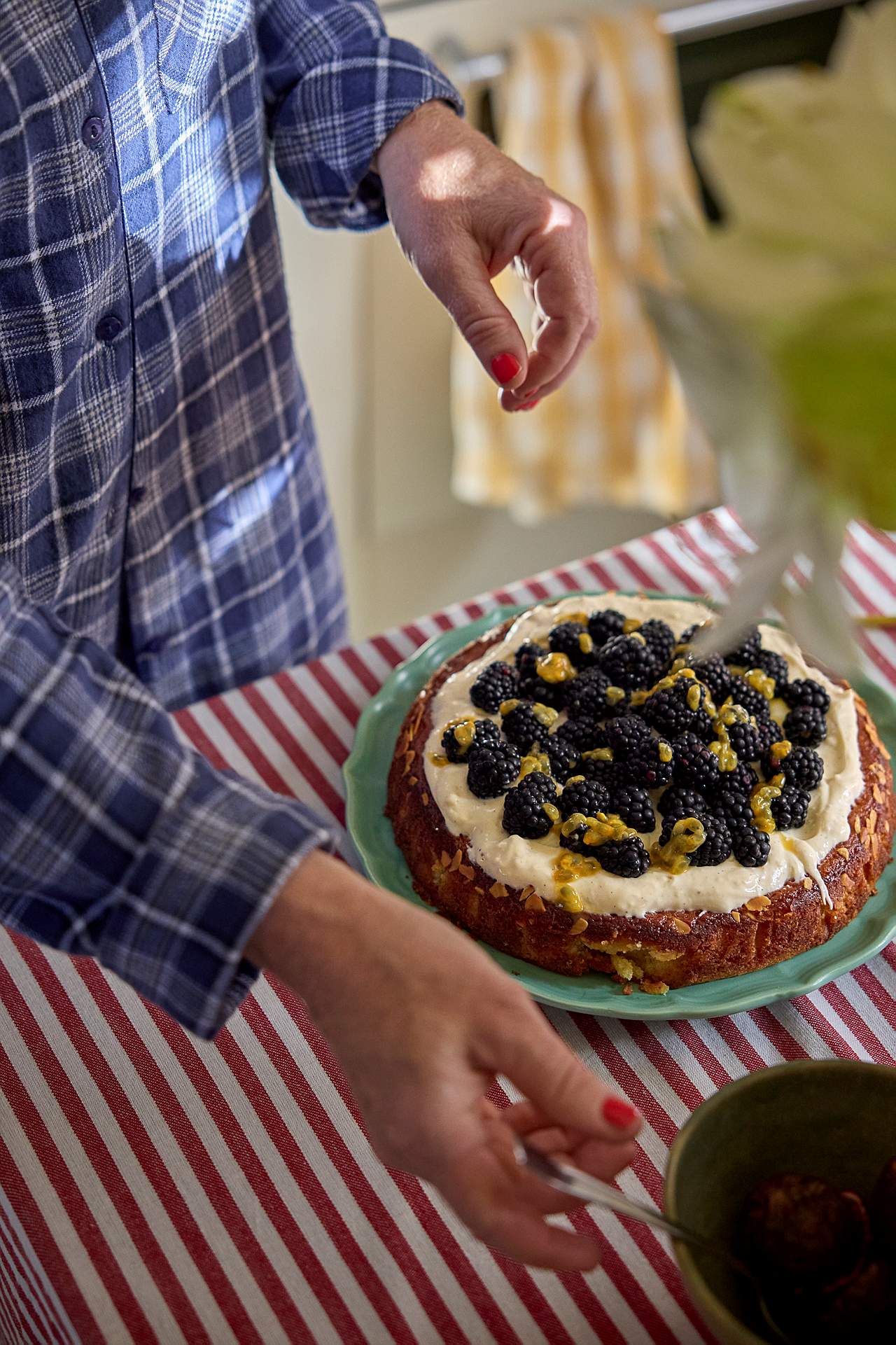 Tkaný a pruhovaný ubrus