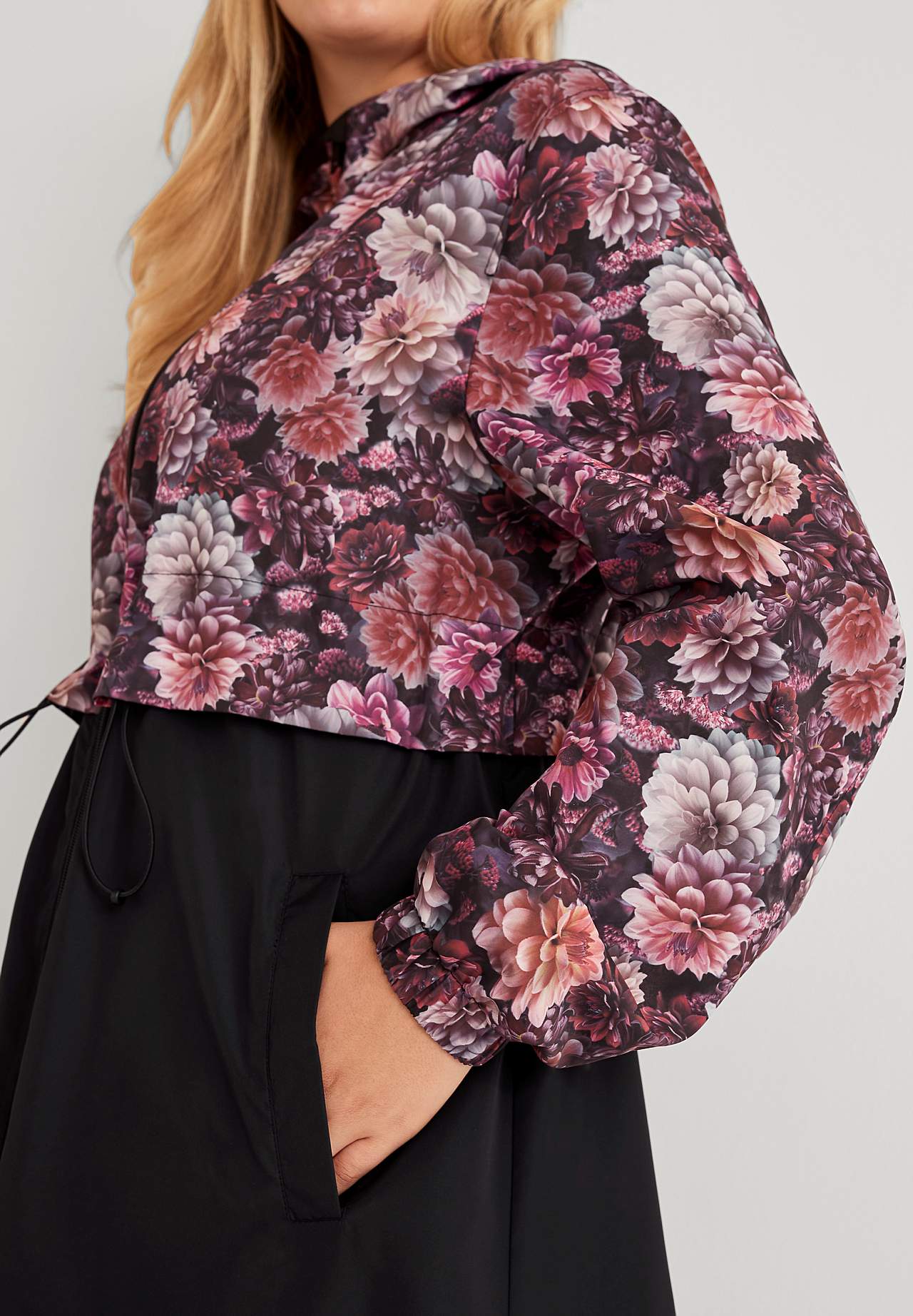 Větrovka Dahlia