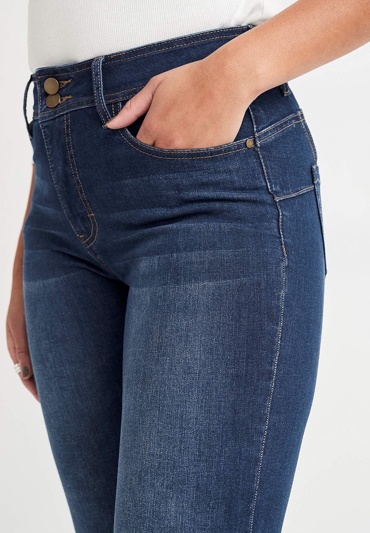 Extra elastické tvarující džíny se střihem bootcut