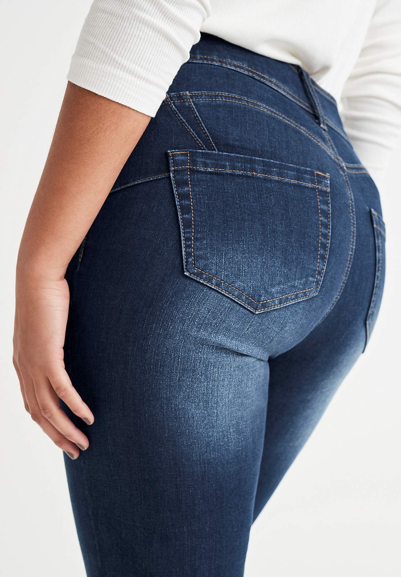 Extra elastické tvarující džíny se střihem bootcut