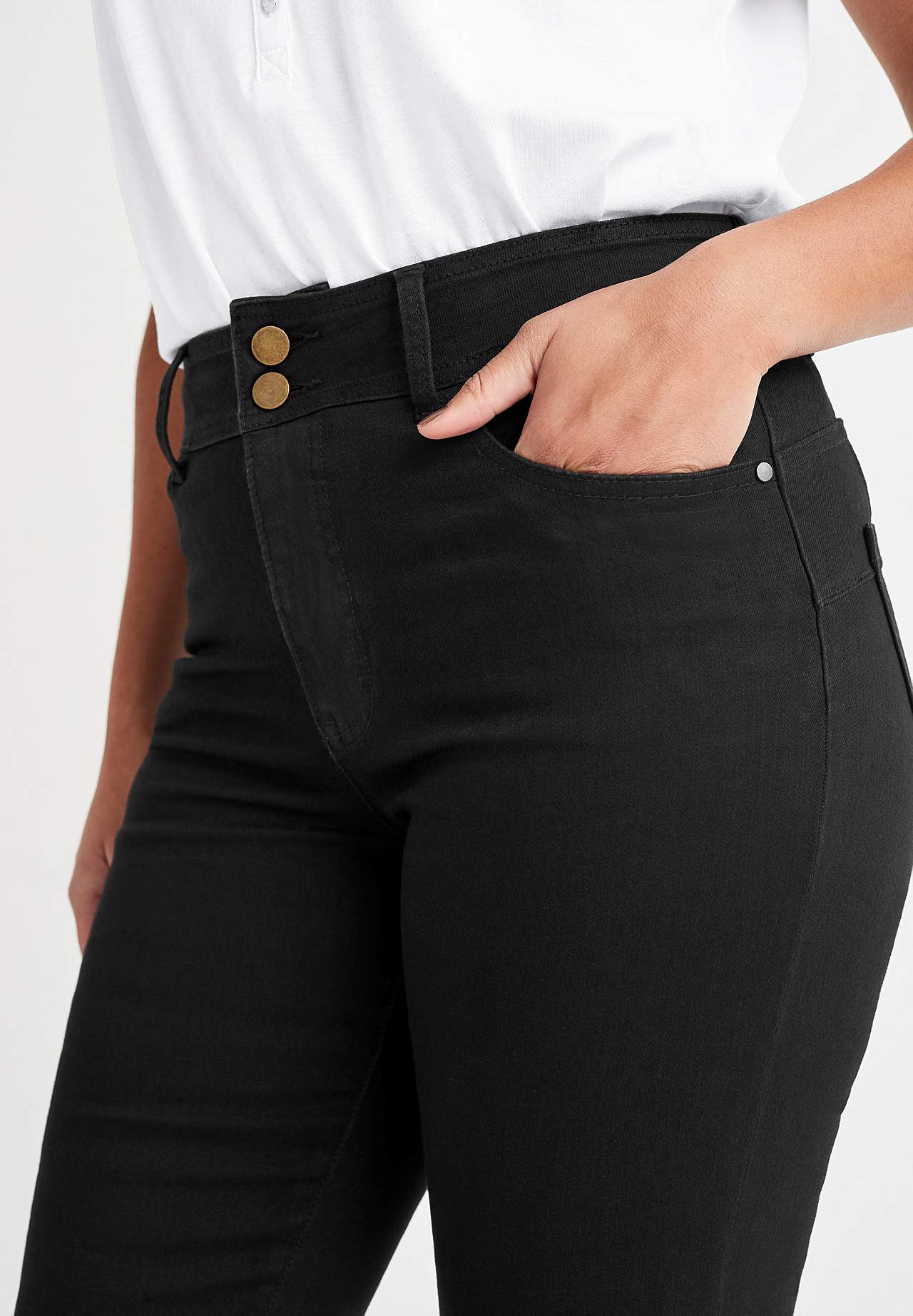 Roztažitelné crop džíny s tvarujícím efektem