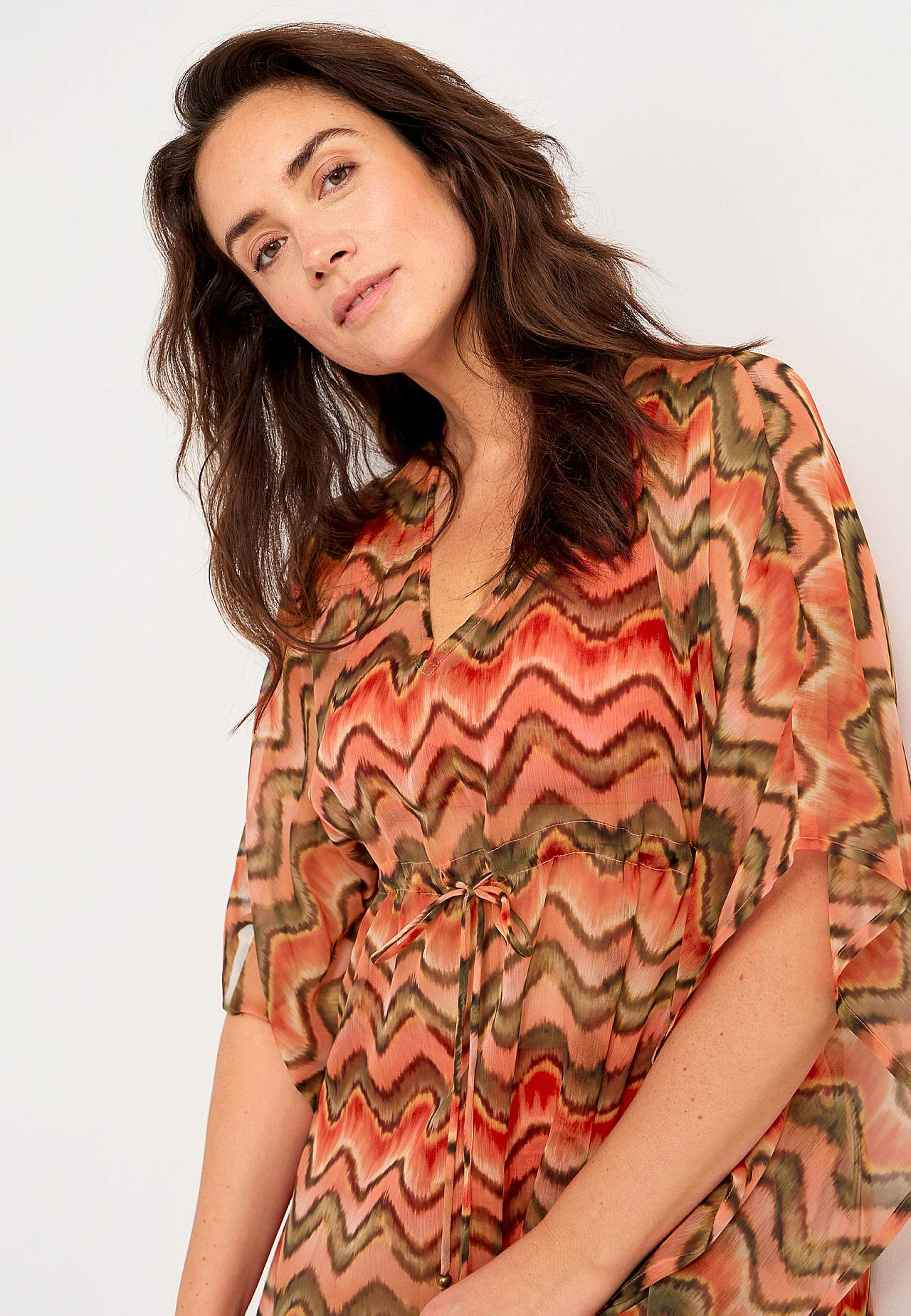 Vzorovaný plážový kaftan
