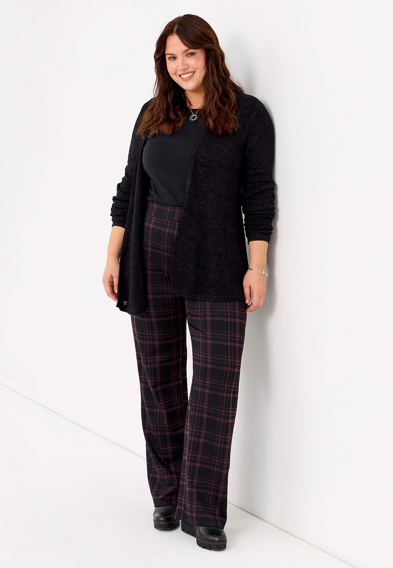 Žerzejové kalhoty s rovnými nohavicemi