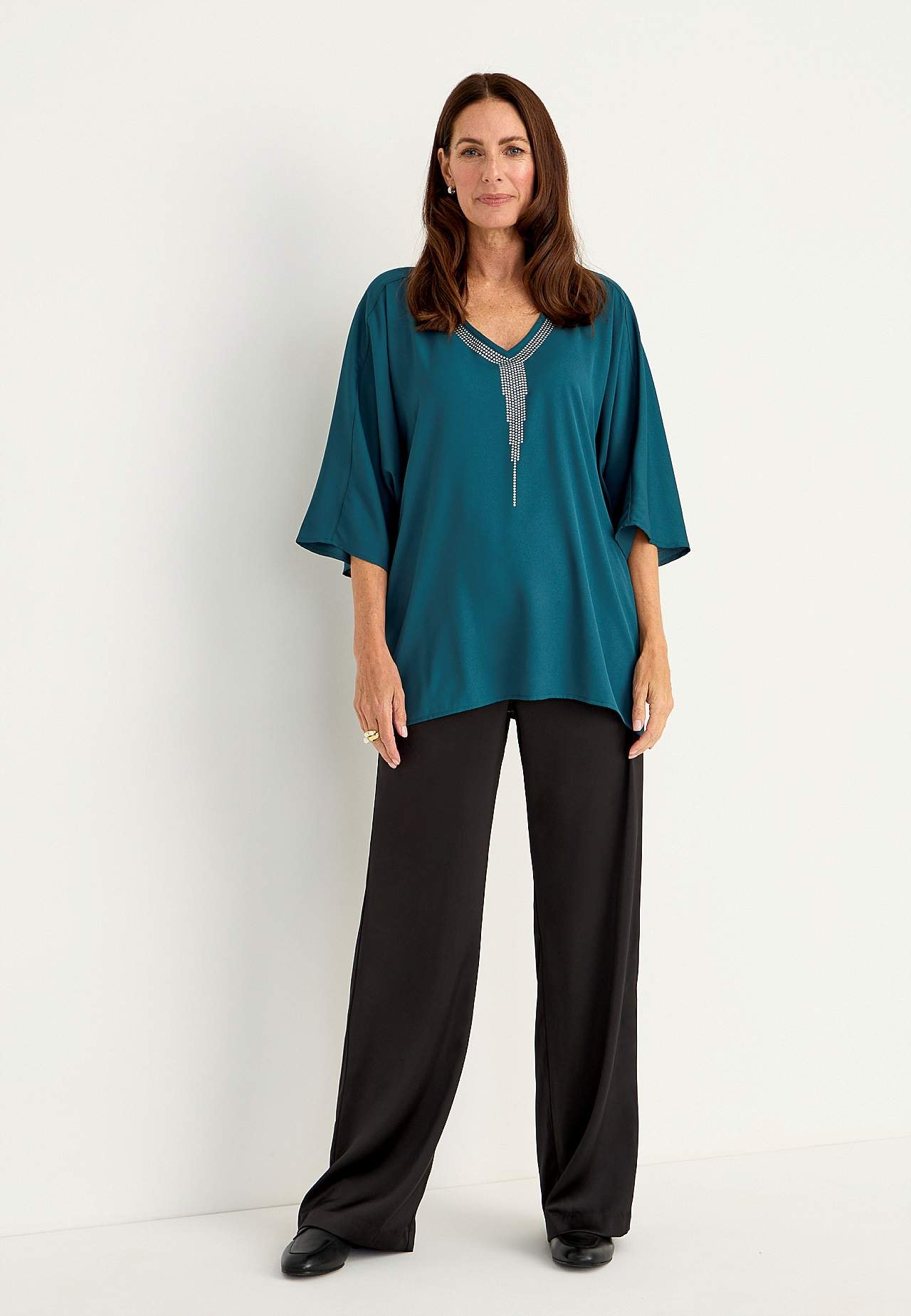 Party blůza s detaily se cvočky