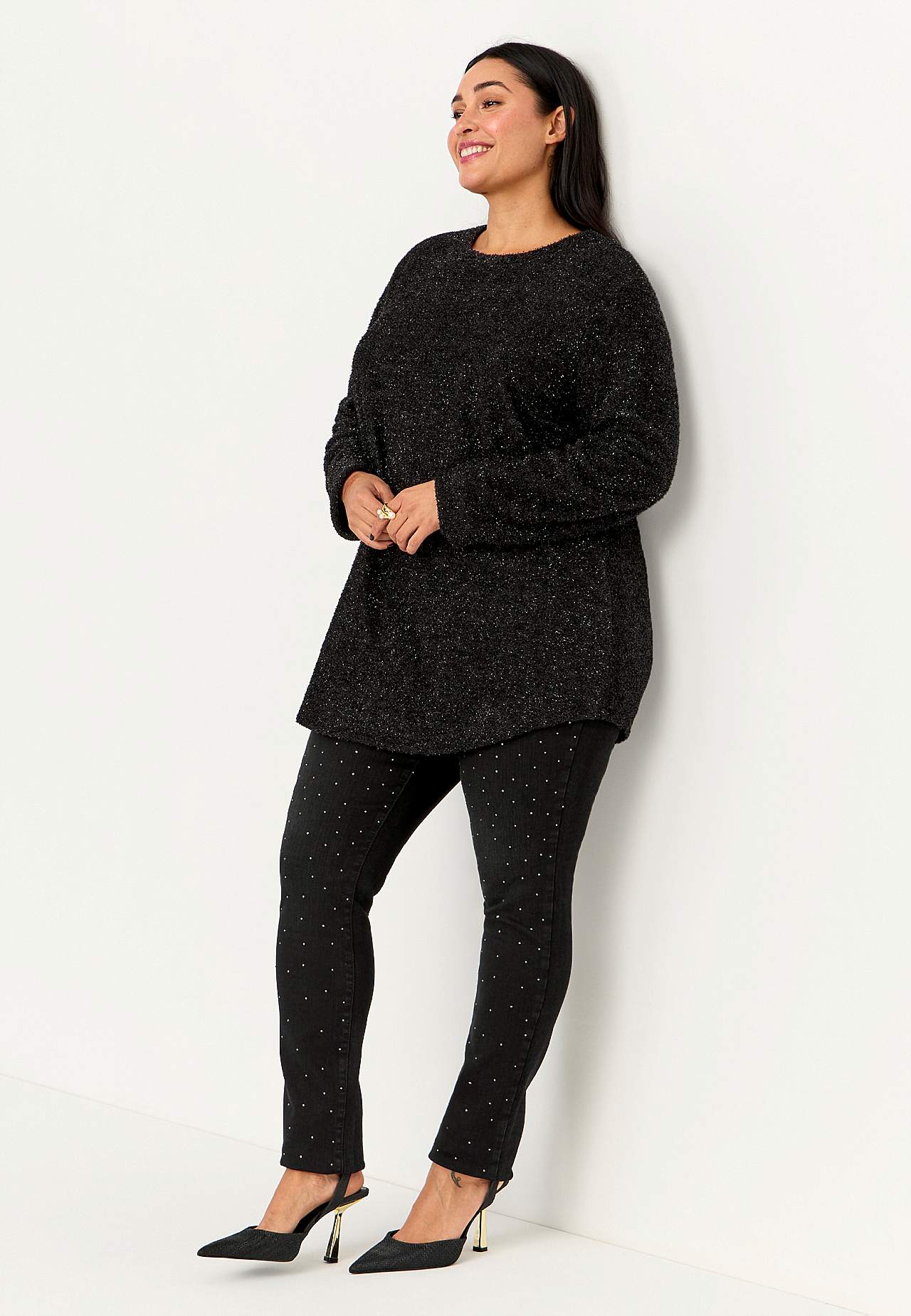 Roztažitelné legíny s detaily se štrasy