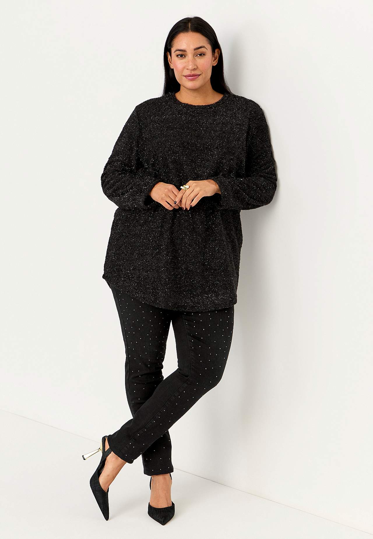 Roztažitelné legíny s detaily se štrasy