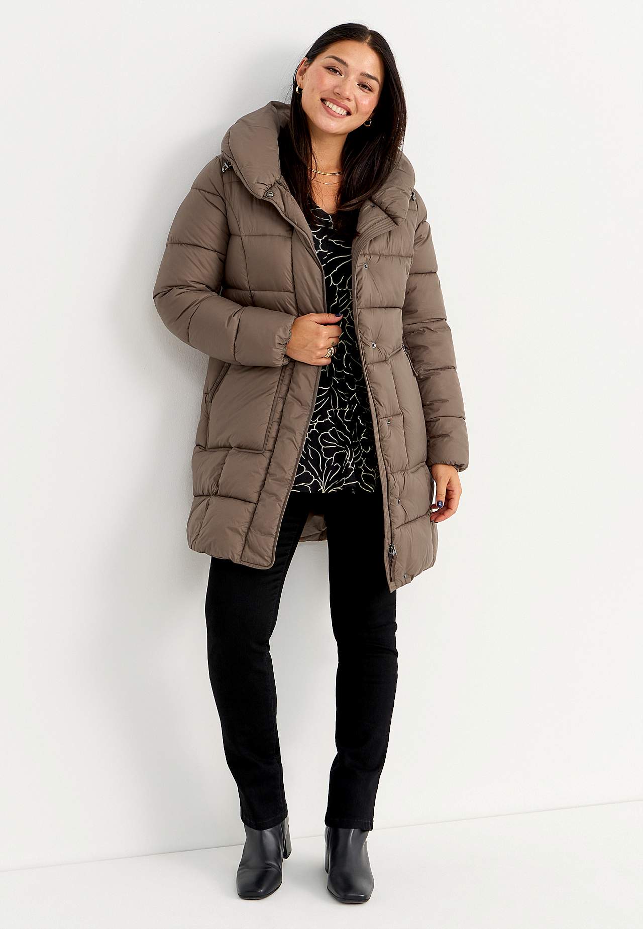 Bunda s měkkým péřovým vzhledem