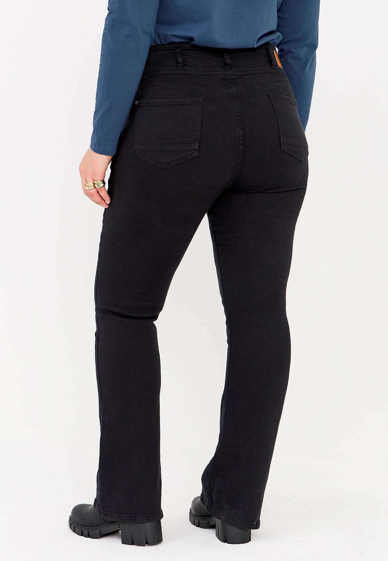 Džíny bootcut s vysokým pasem