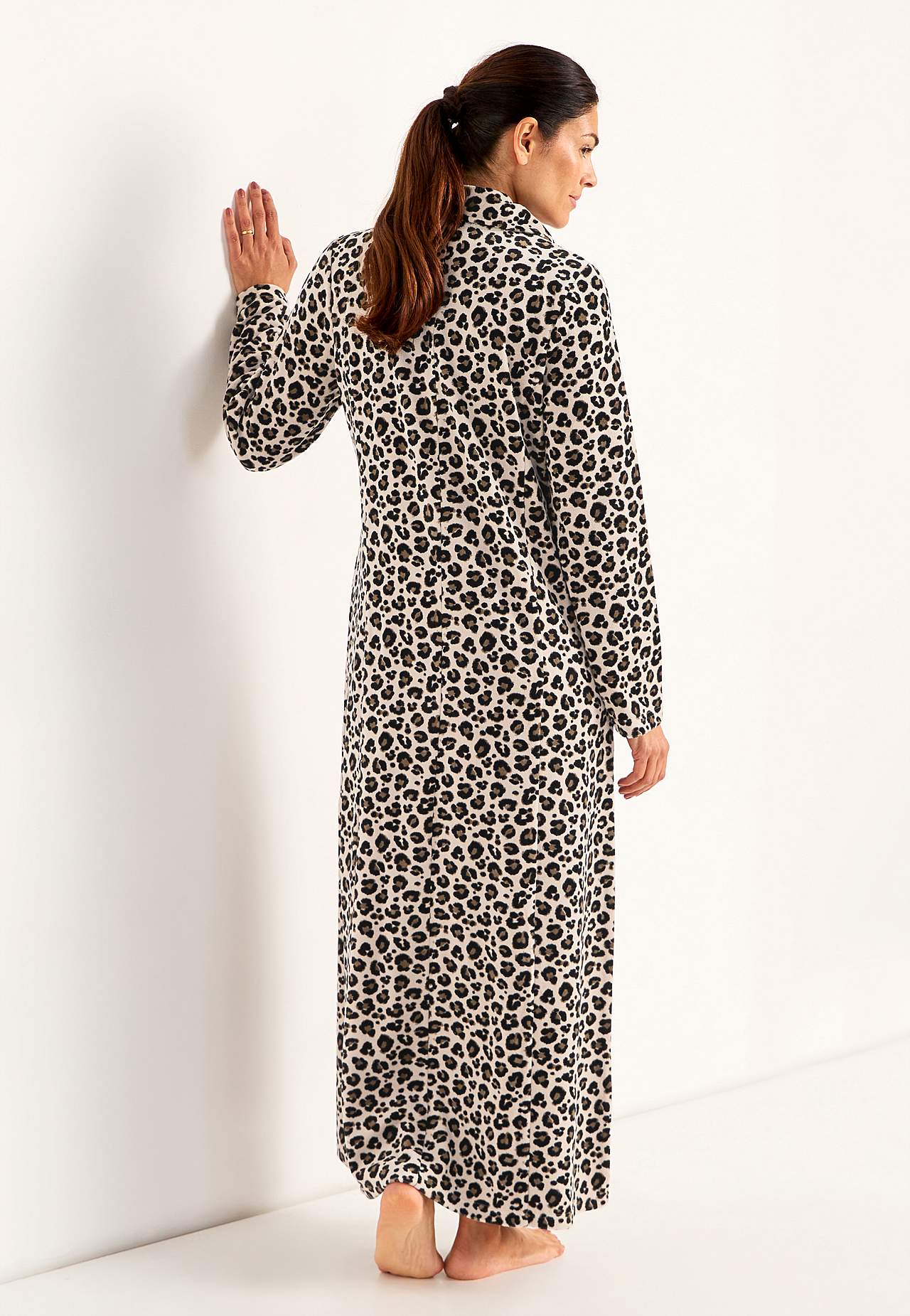 Velurový a dlouhý župan Wilma