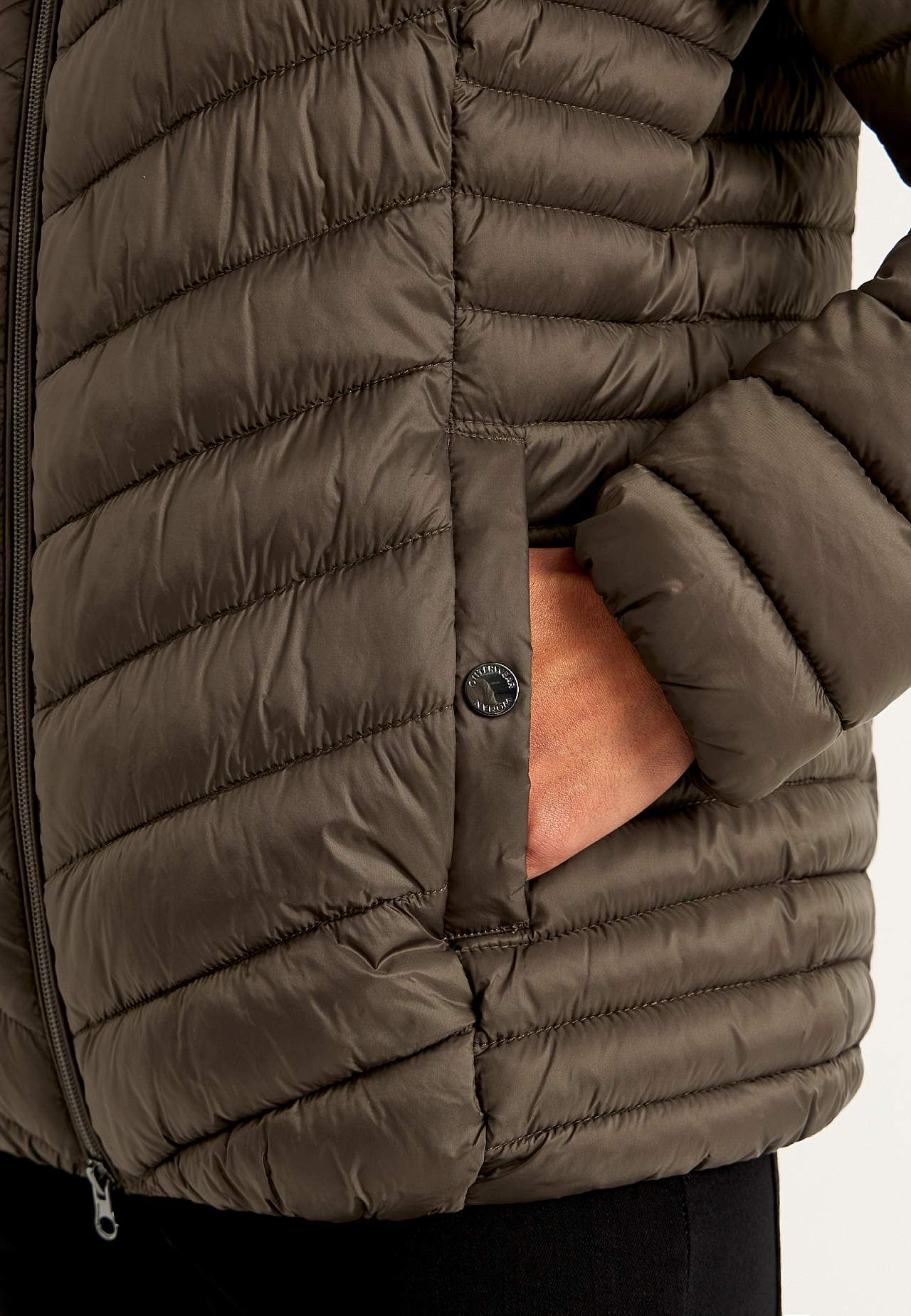 Praktická a stylová lehká bunda