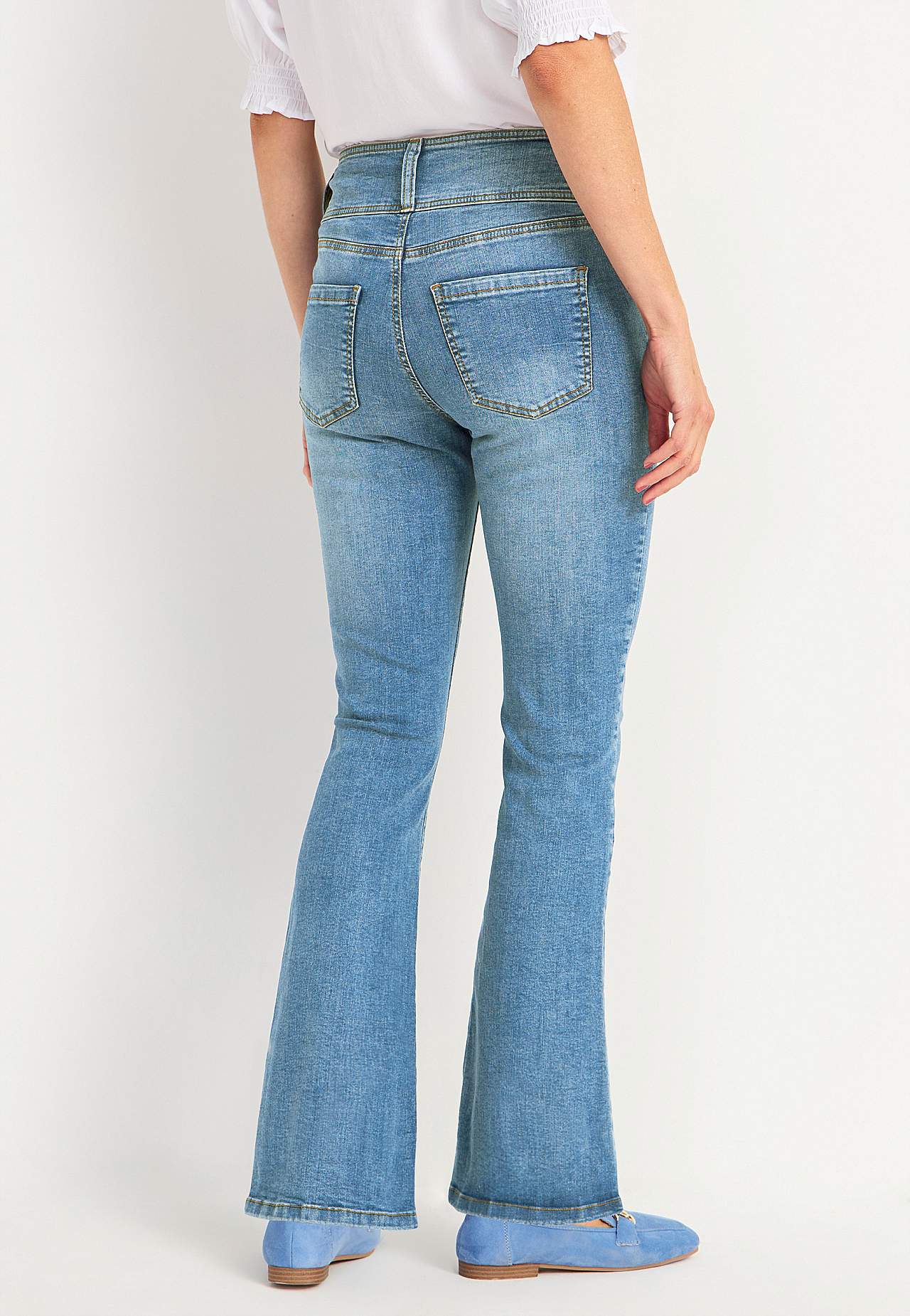Džíny bootcut s vysokým pasem