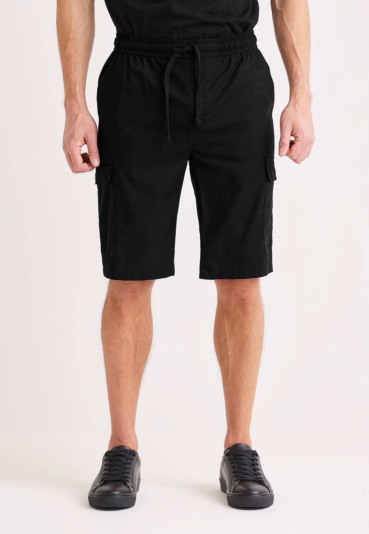 Cargo kraťasy s kapsami více