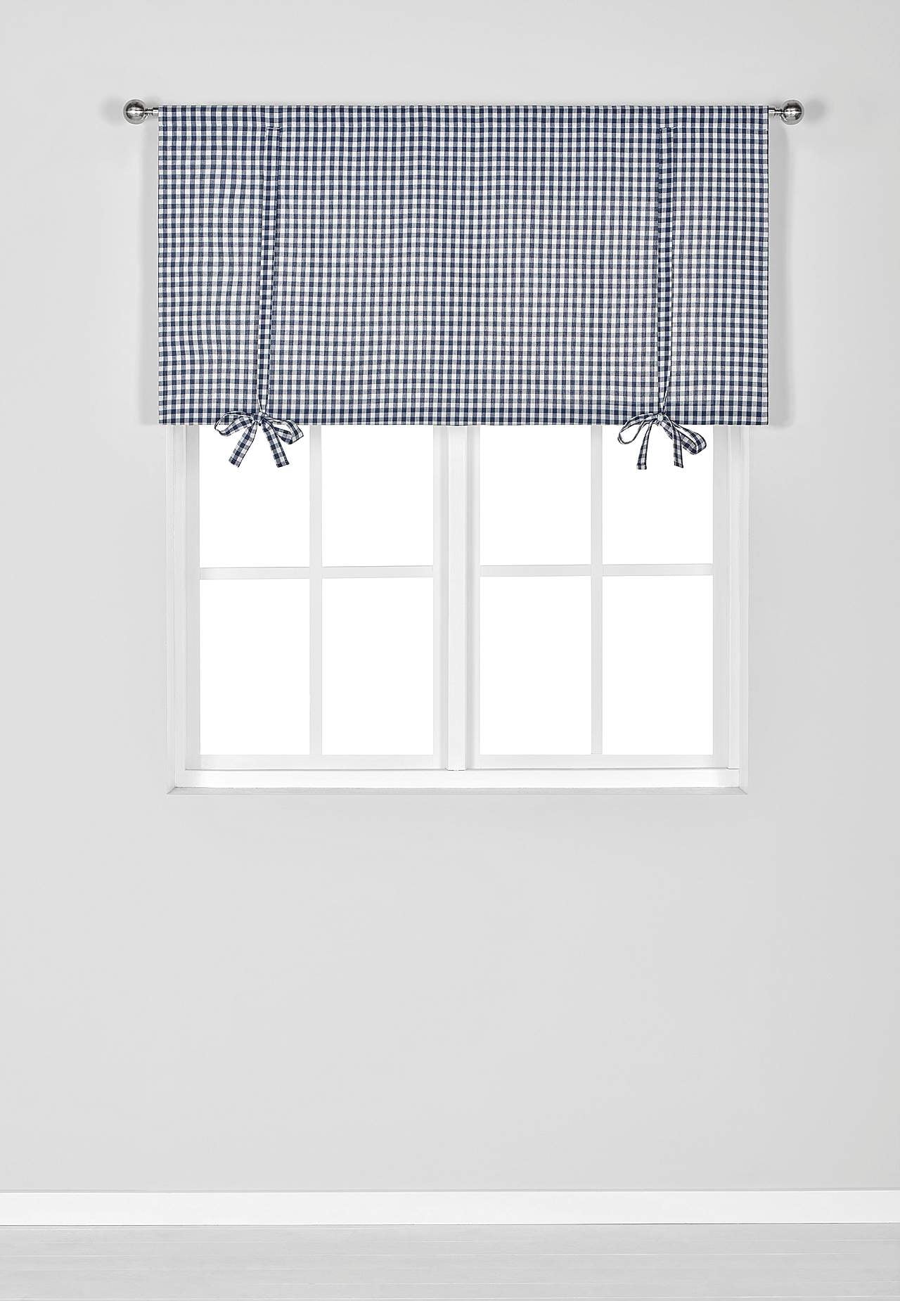 Tkaná a mřížkovaná římská roleta