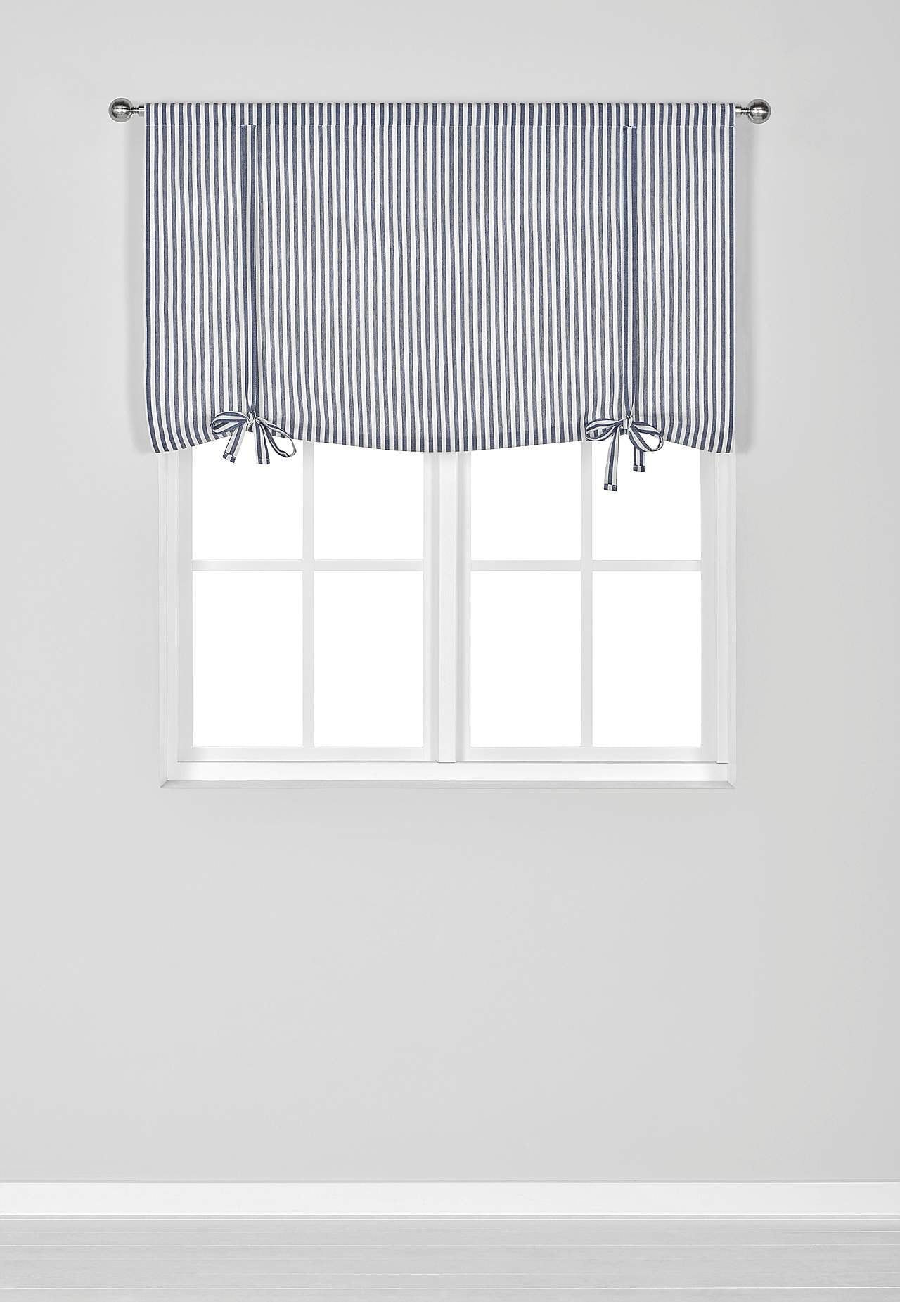 Tkaná a pruhovaná římská roleta