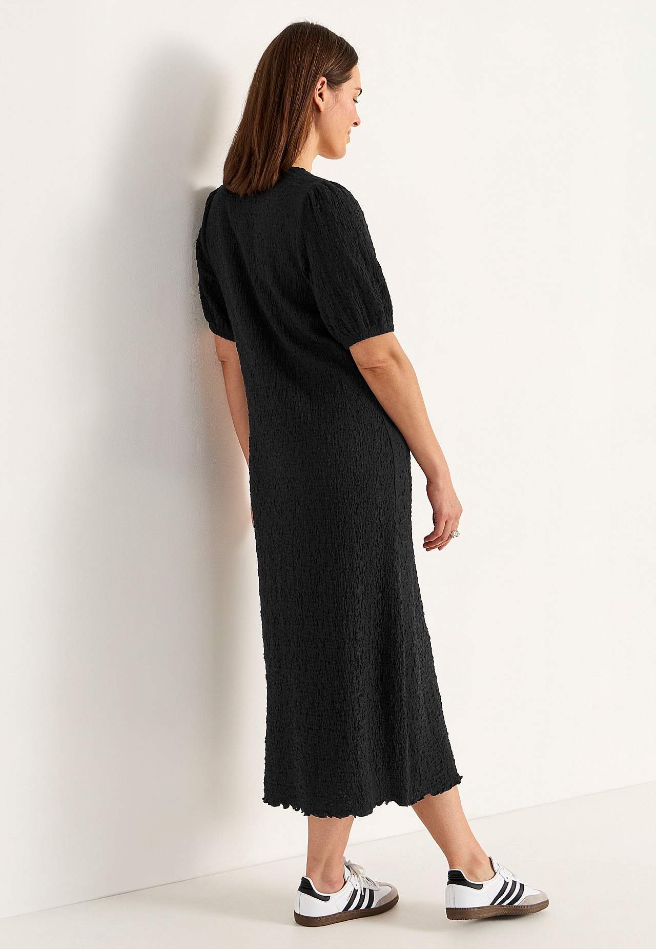 Žerzejové šaty se strukturou