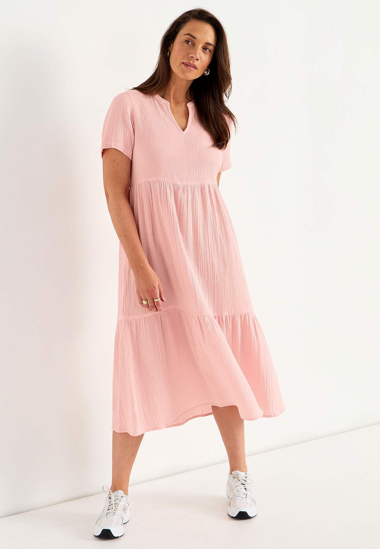 Šaty ze zvrásněné bavlny