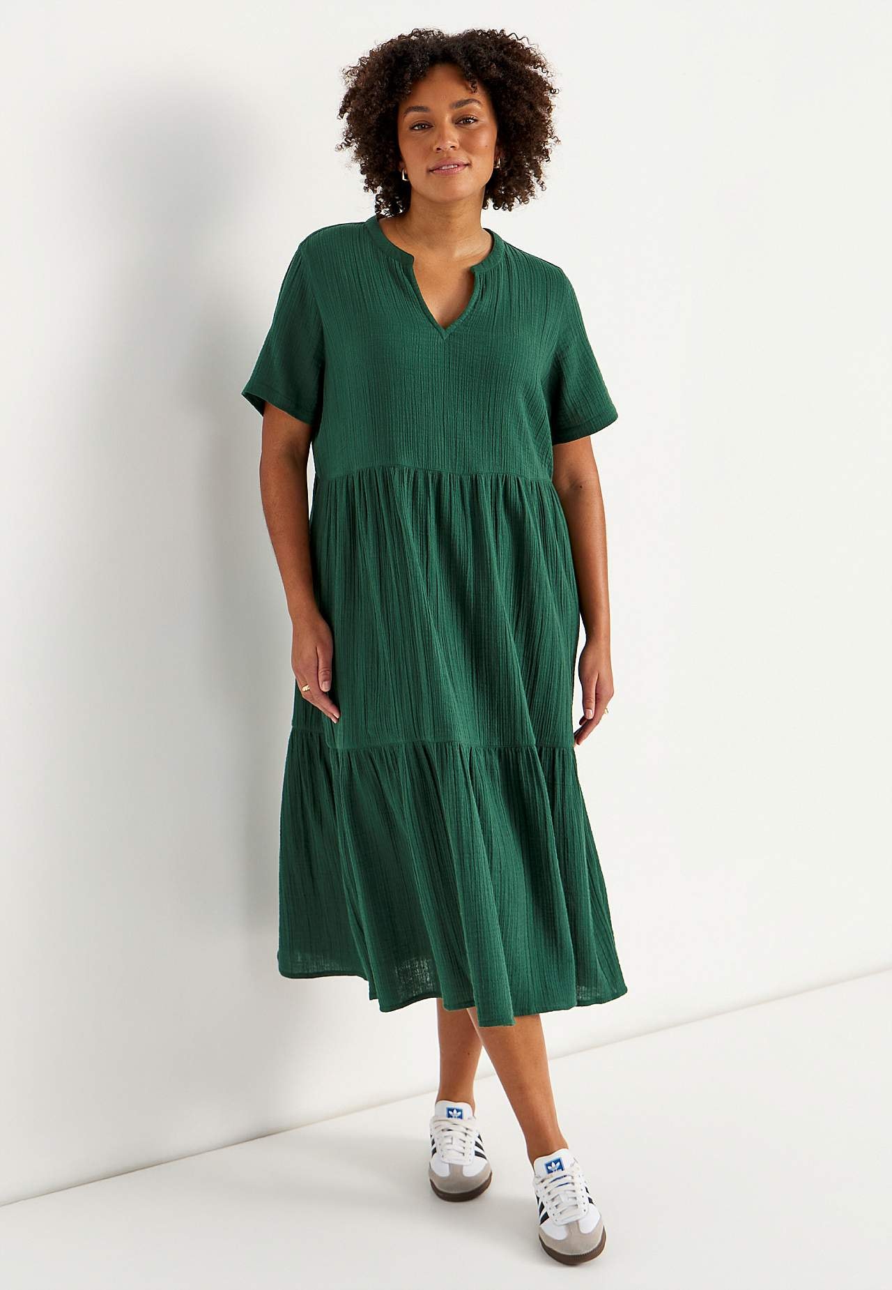 Šaty ze zvrásněné bavlny