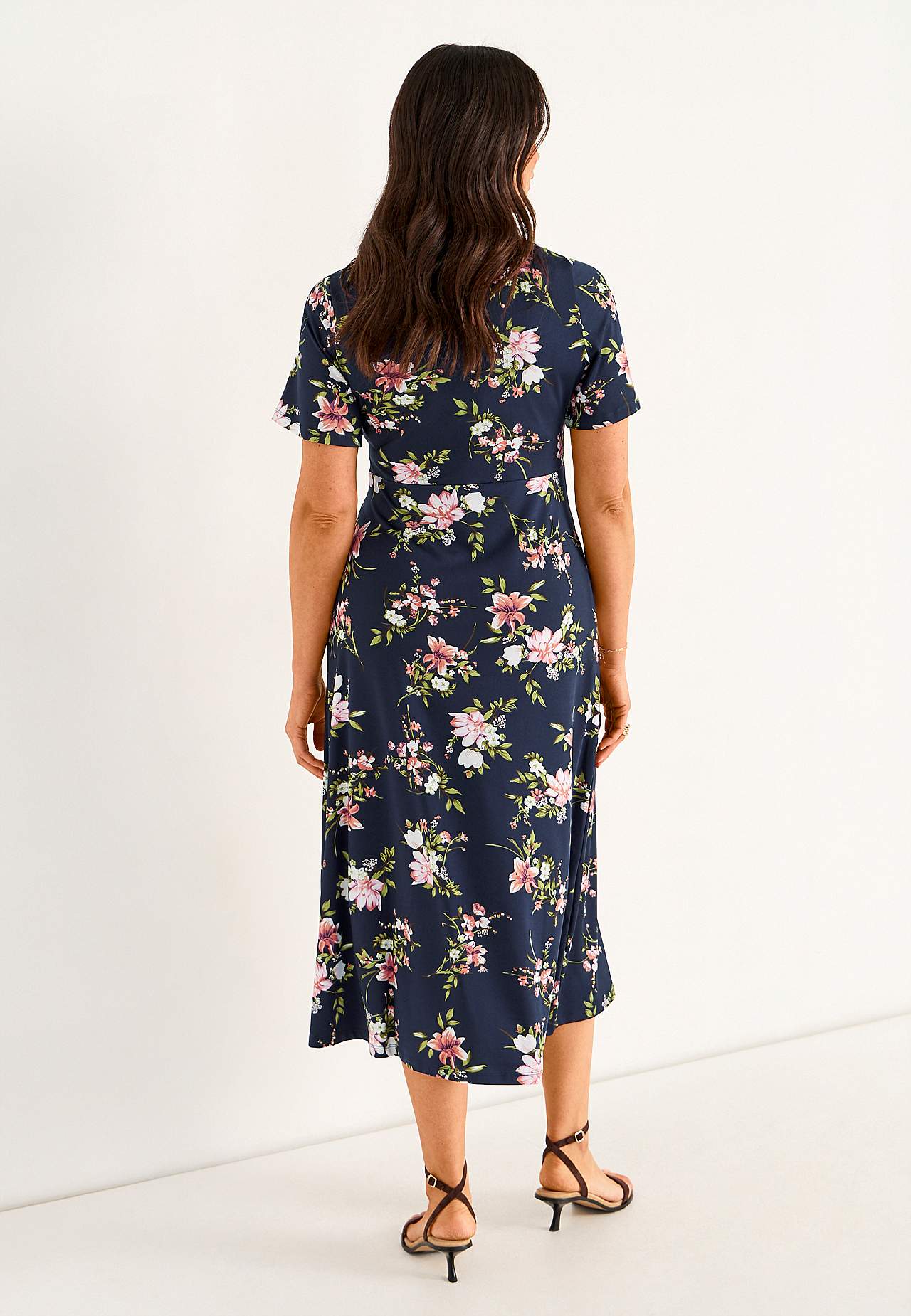 Žerzejové šaty s květinovým vzorem