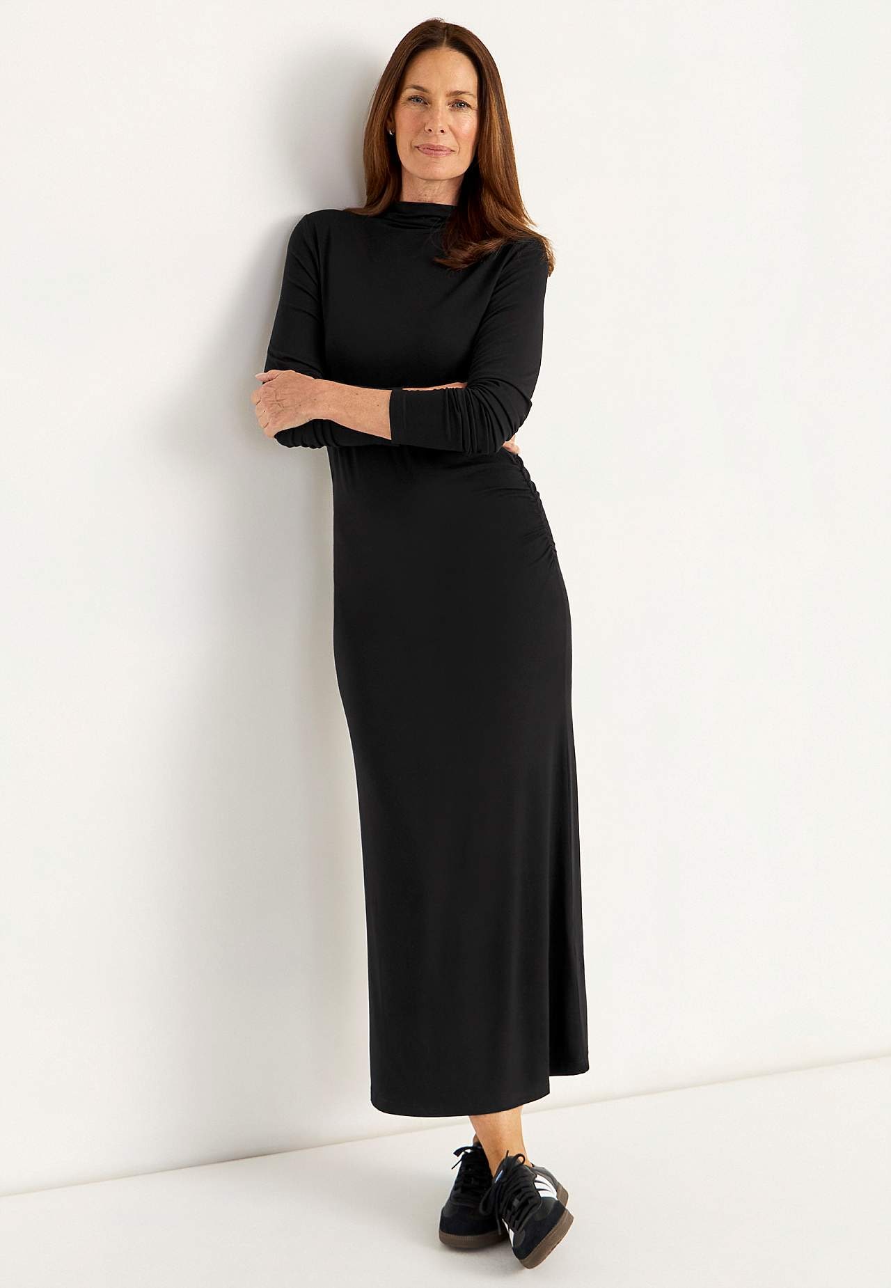 Vypasované žerzejové šaty