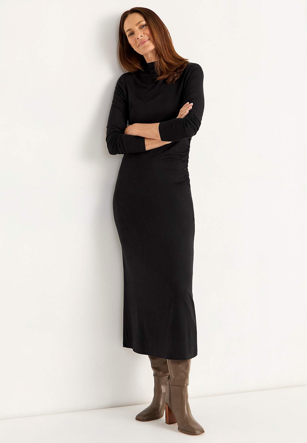 Vypasované žerzejové šaty