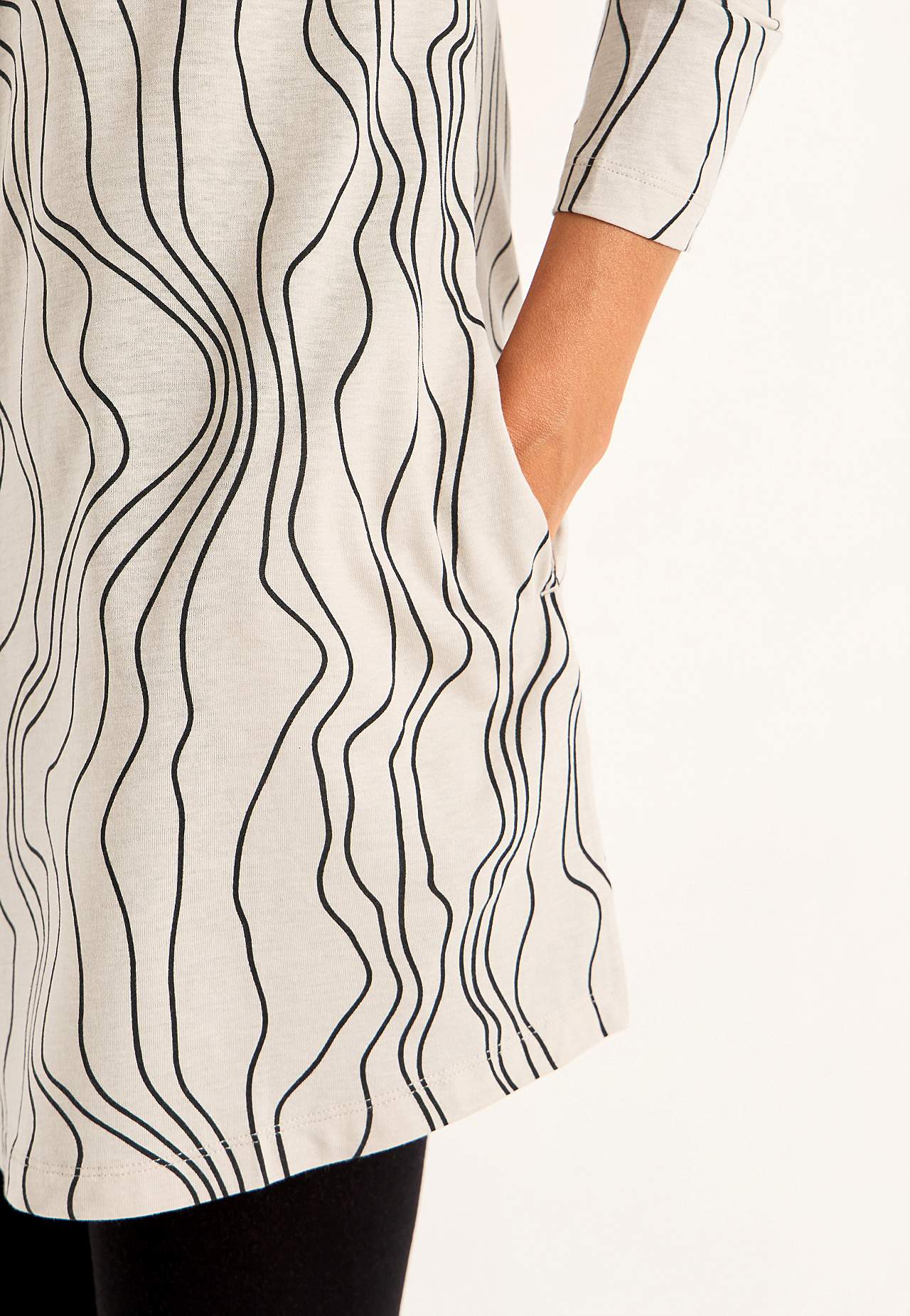 Vzorovaná žerzejová tunika s kapsami