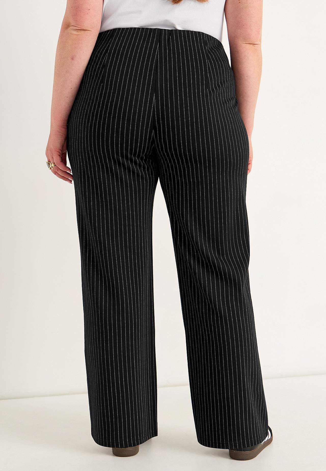 Žerzejové kalhoty s rovnými nohavicemi