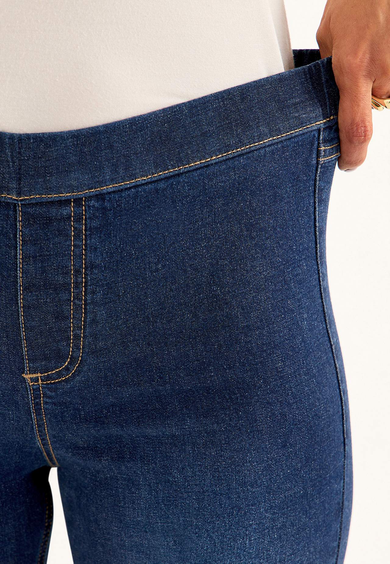 Roztažitelné a úzké legíny