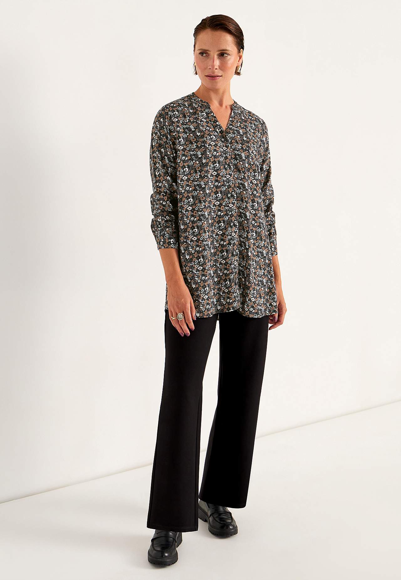 Tkaná tunika s knoflíky