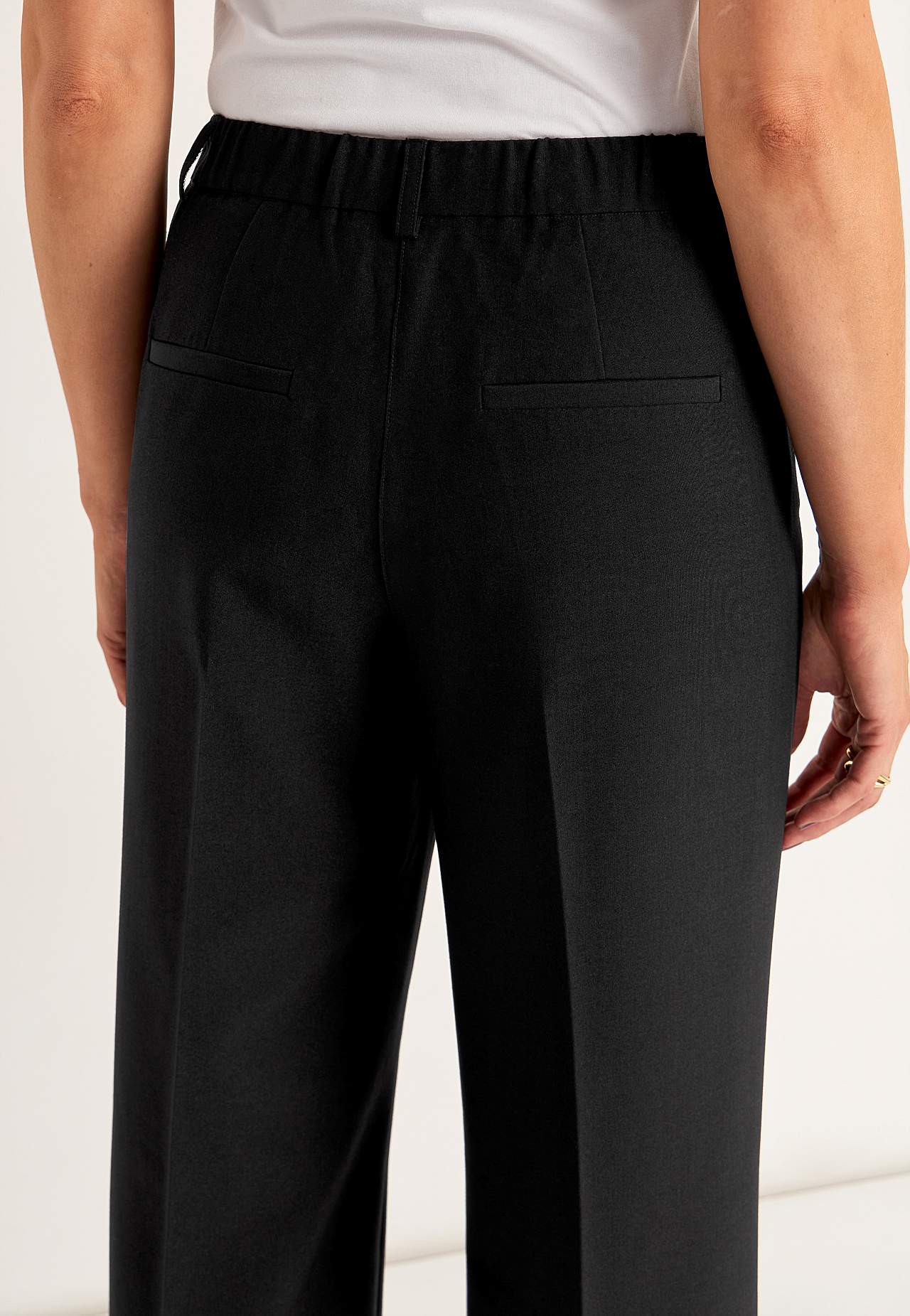 Společenské kalhoty s pukem Pia