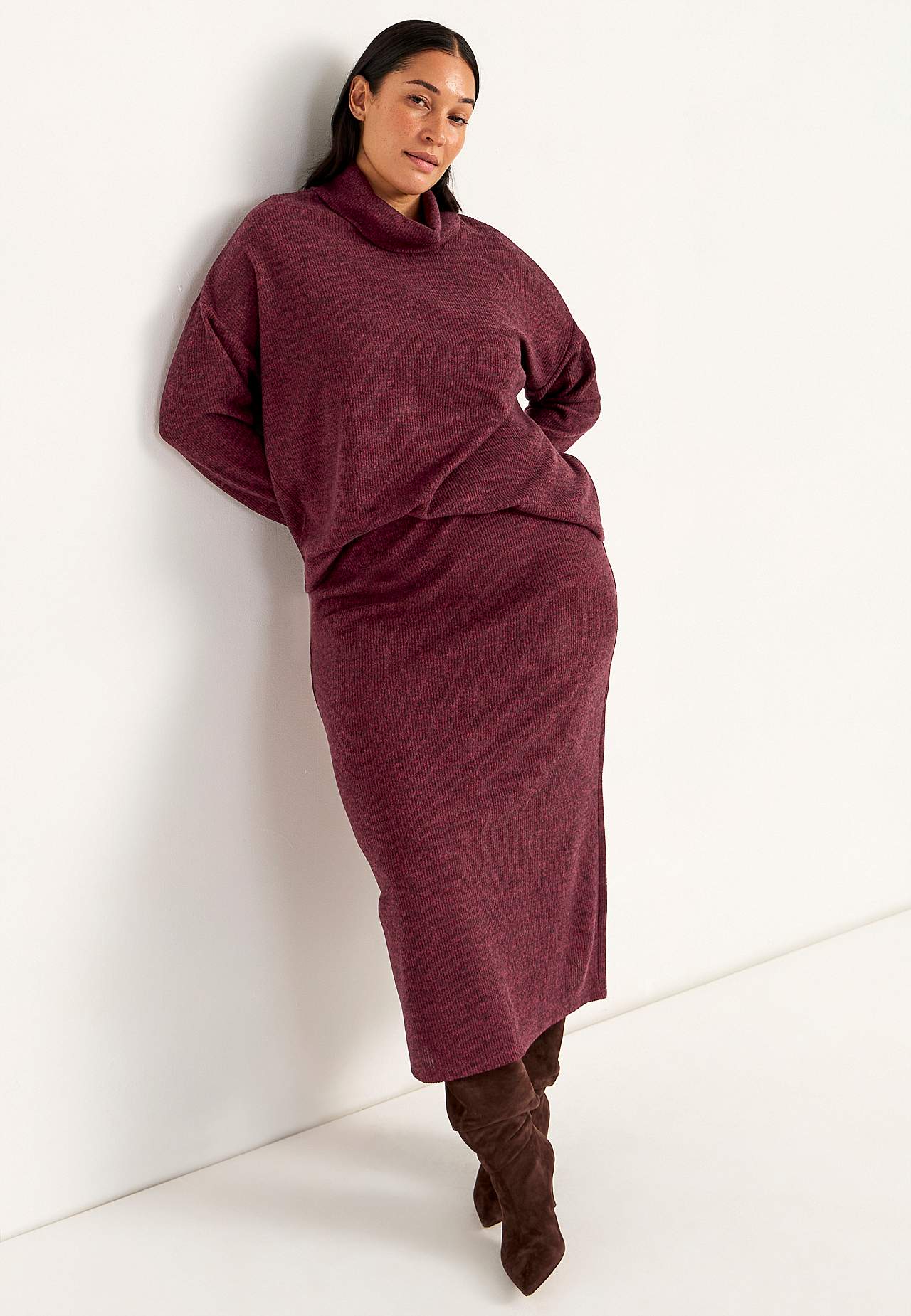 Super měkká sukně s rozparkem Beata