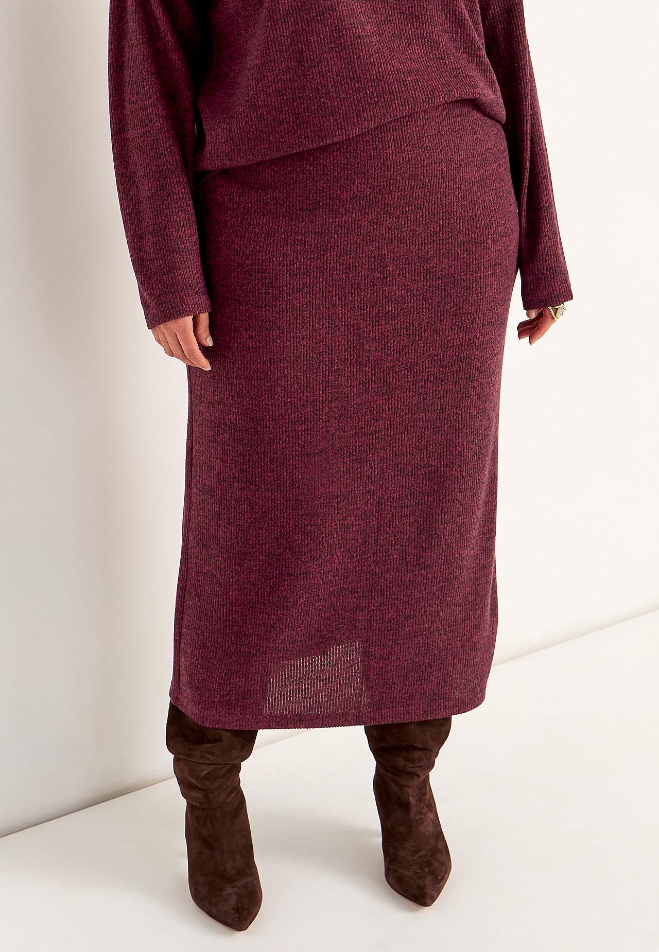 Super měkká sukně s rozparkem Beata