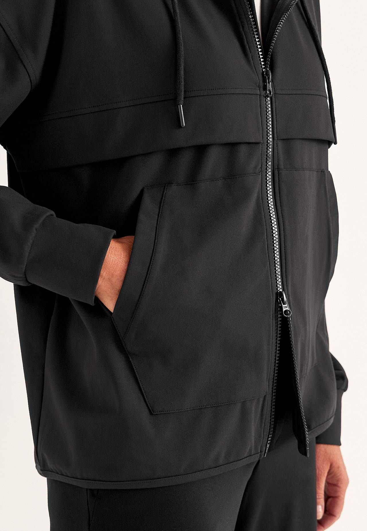 Užitečná bunda s kapucí Daria