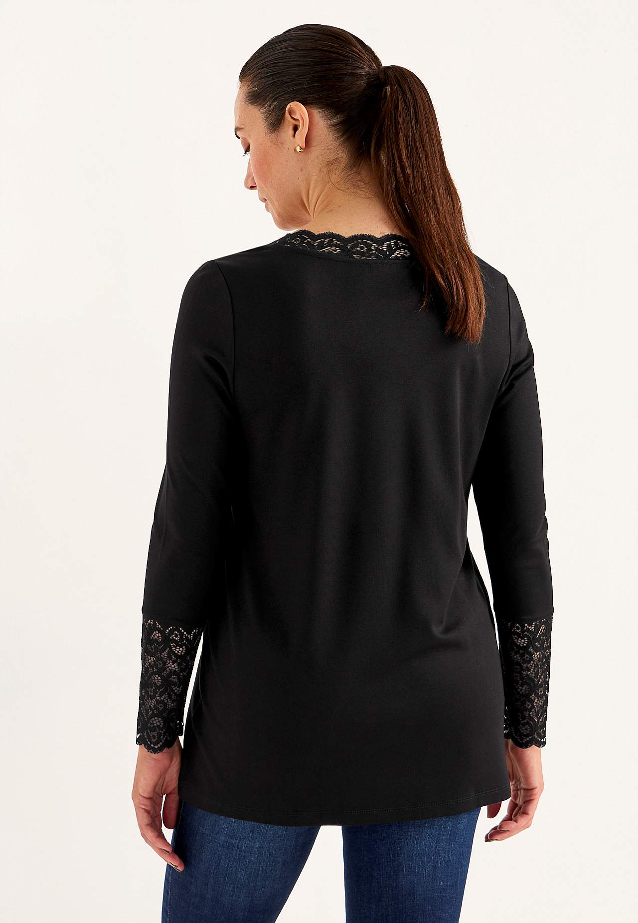 Žerzejová tunika s krajkovými detaily