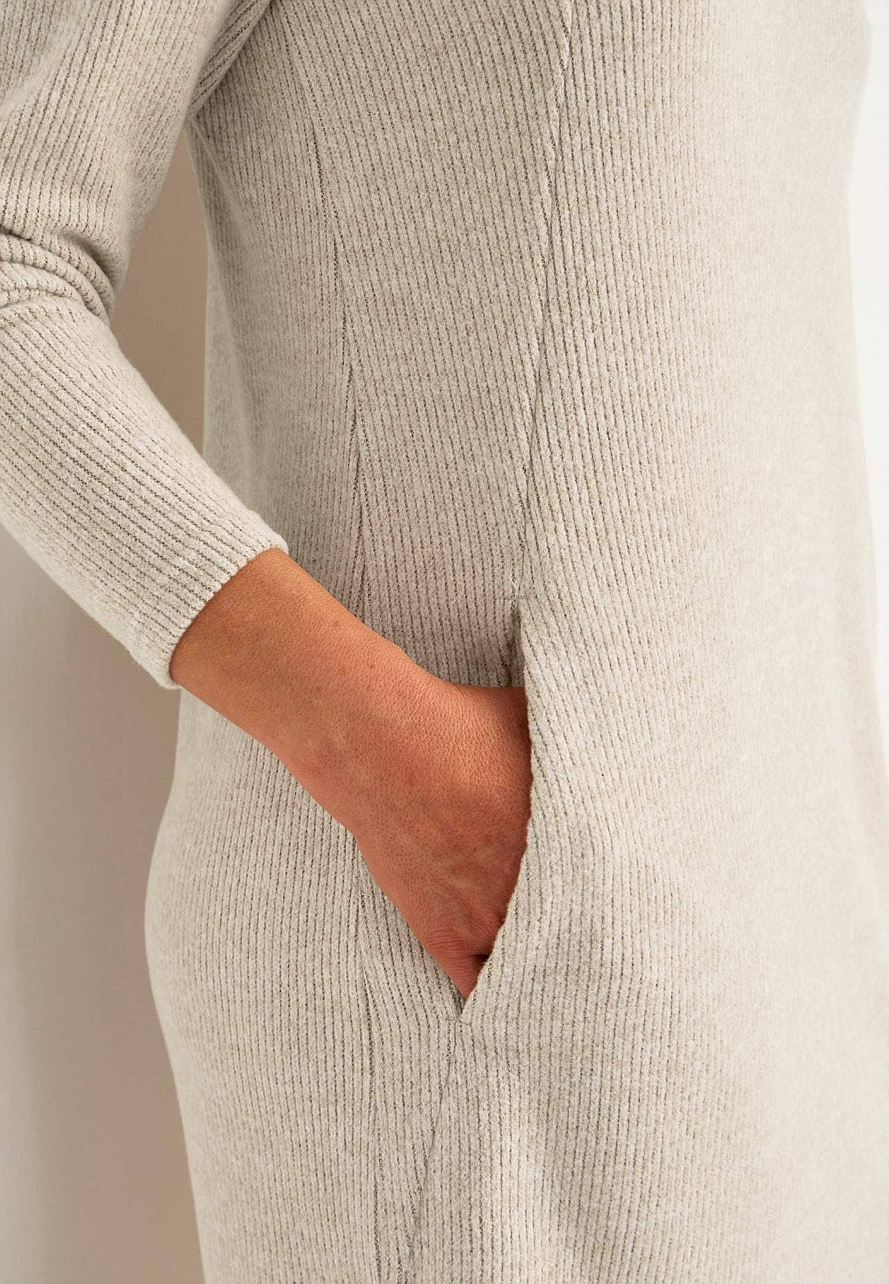 Super měkké šaty s kapsami Beata