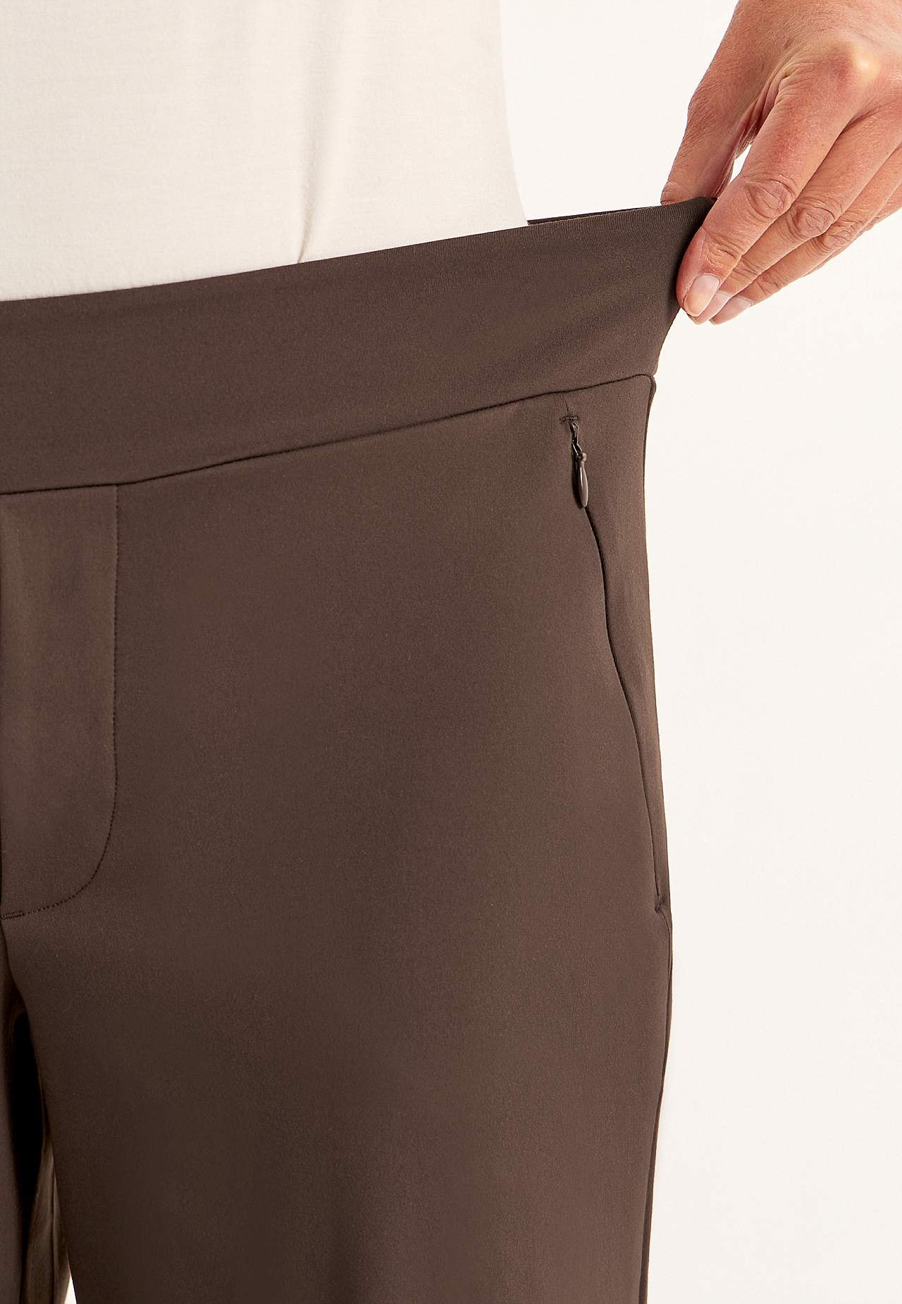 Užitečné a široké žerzejové kalhoty Daria