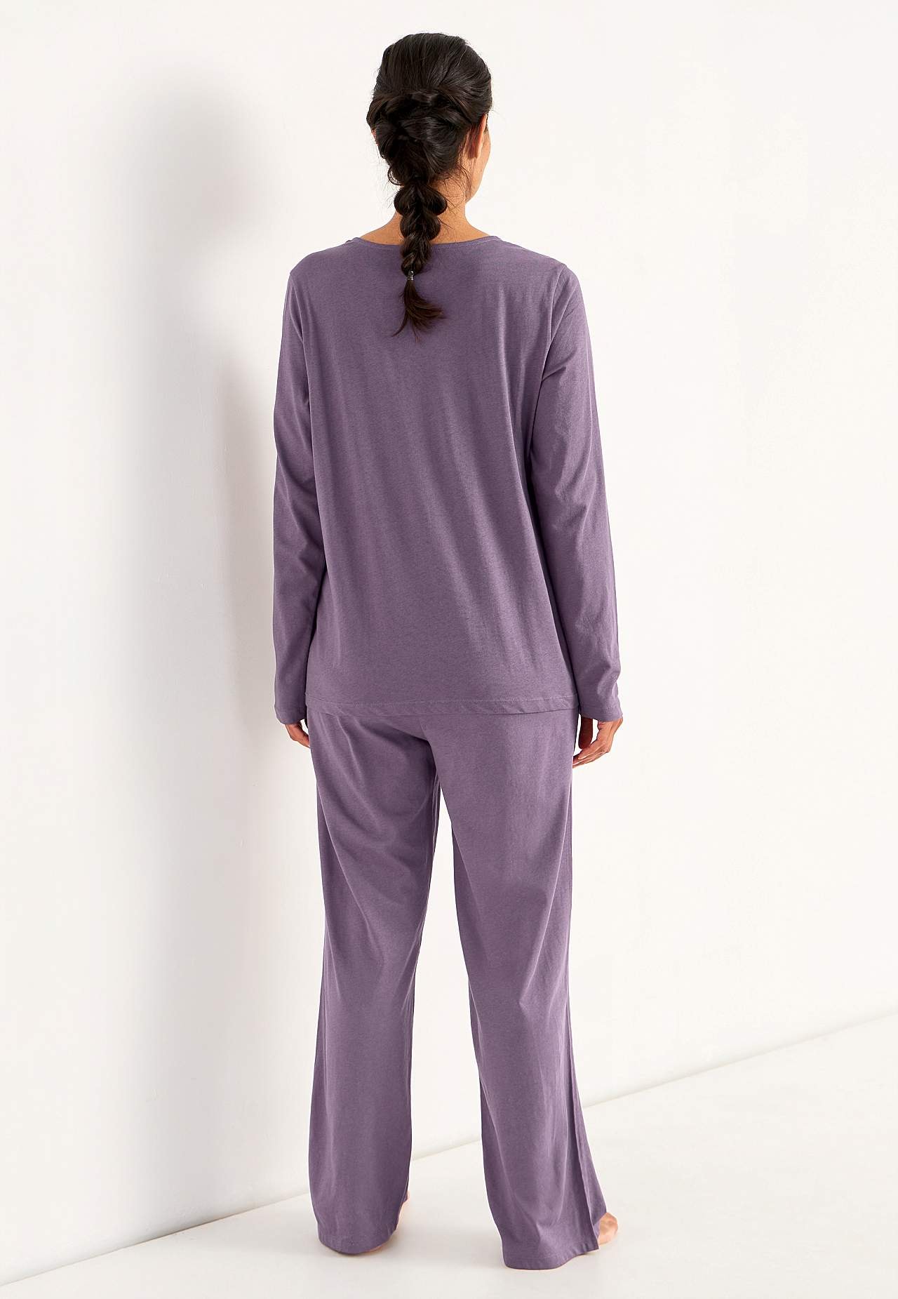 Pyžamo ze dvou částí s krajkovým okrajem