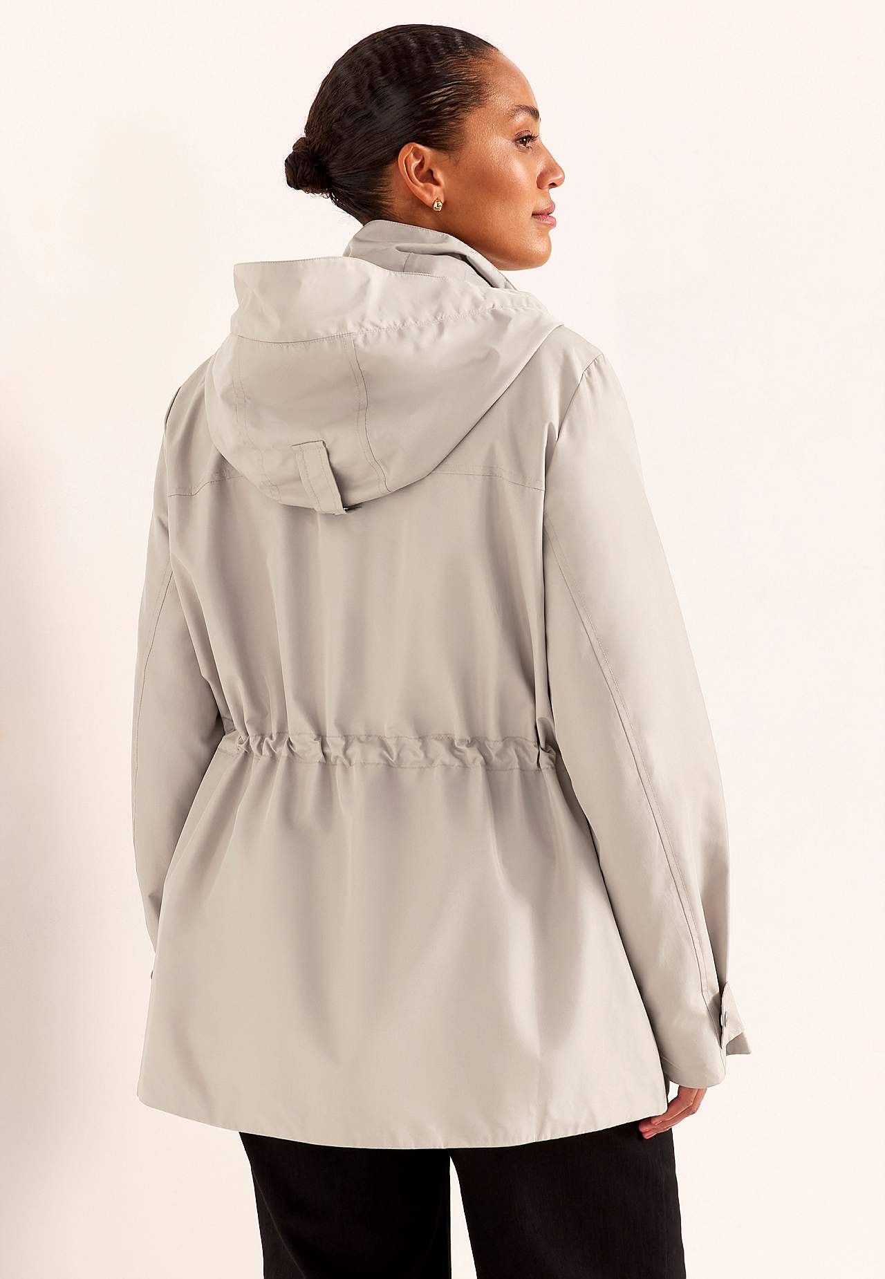 Podšitá bunda s odnímatelnou kapucí