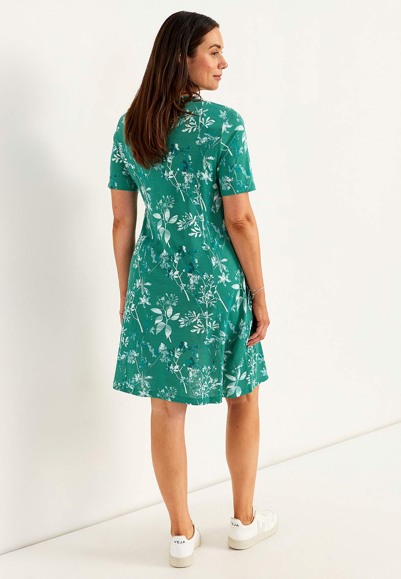 Vzorované žerzejové šaty s kapsami