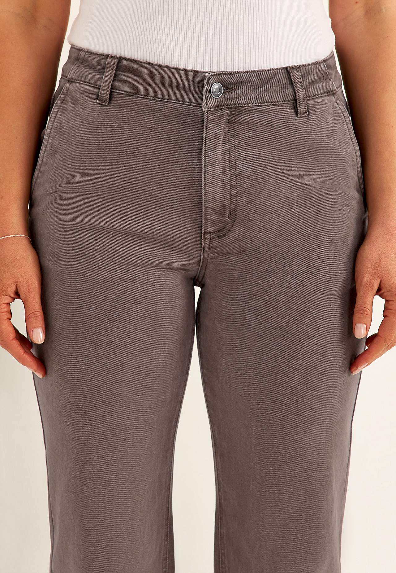 Široké a dlouhé kalhoty