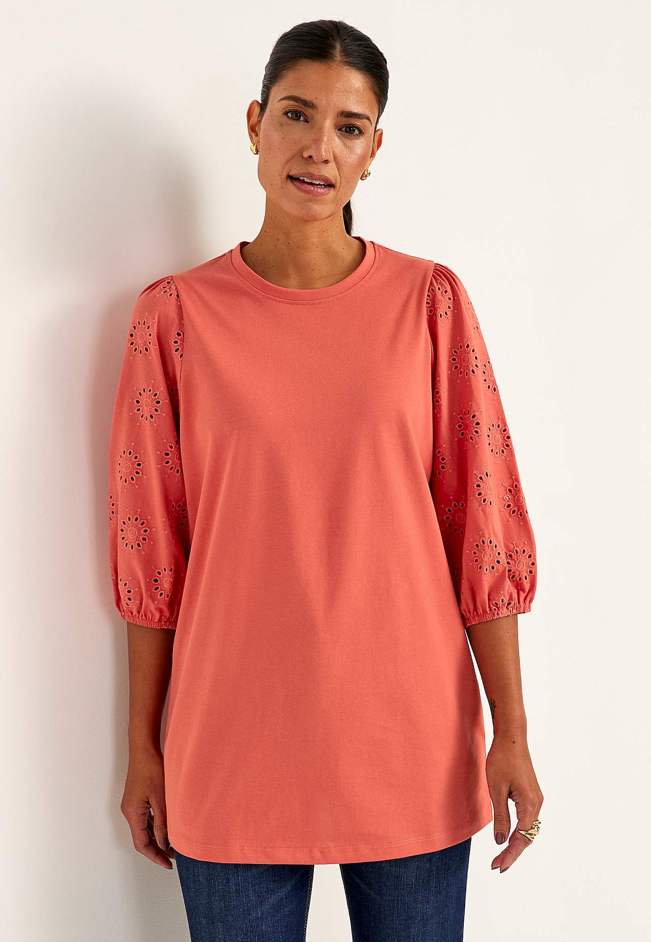 Žerzejová tunika s vyšívanými rukávy